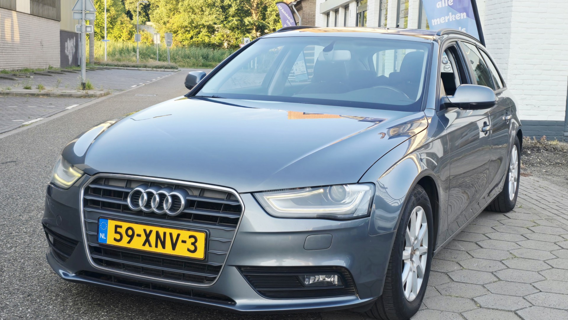 Audi A4 Avant 1.8 TFSI Pro Line Business*1e eig*automaat*dealer onderhoud*zeer nette auto*airco*navi*trekhaak*rijd perfect*