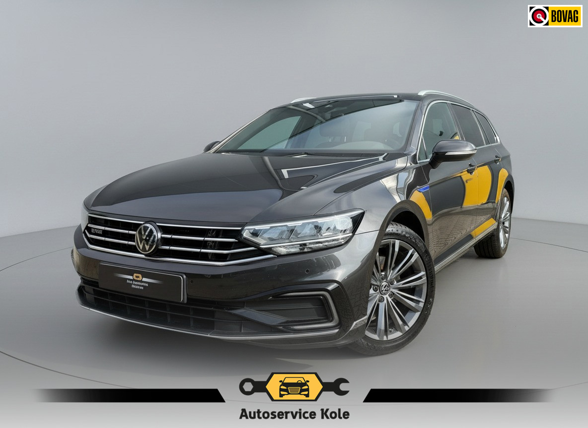 Volkswagen Passat Variant 1.4 TSI PHEV GTE * Panoramadak * AUTOMAAT * Navigatiesysteem * 18 Inch Velgen *