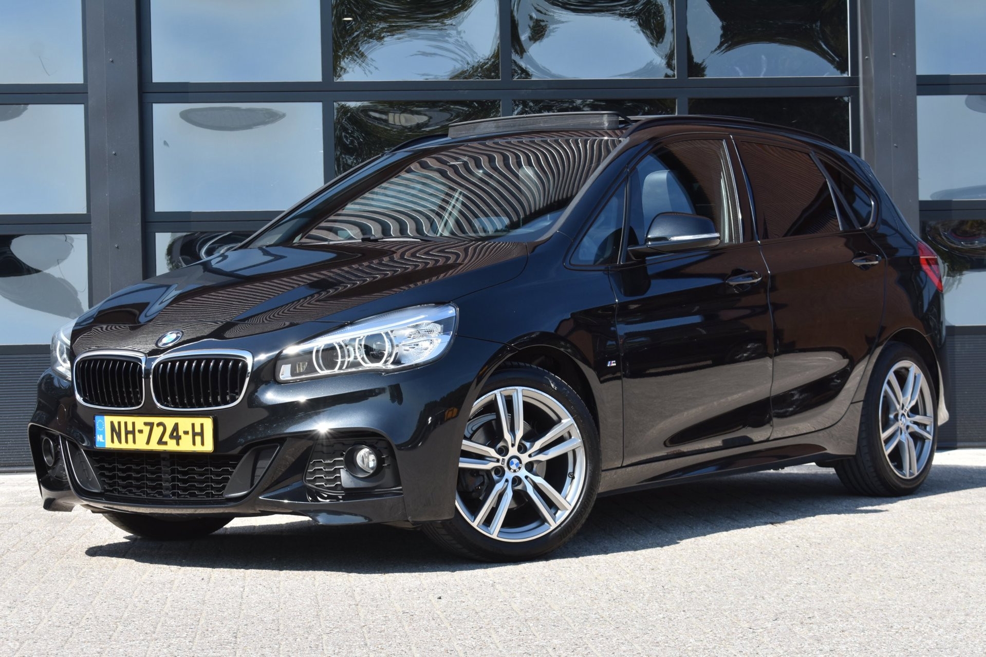 BMW 2 Serie Active Tourer 218i Centennial High Executive ’17 M Pakket Pano LED LEder Clima Navi Cruise Inruil mogelijk