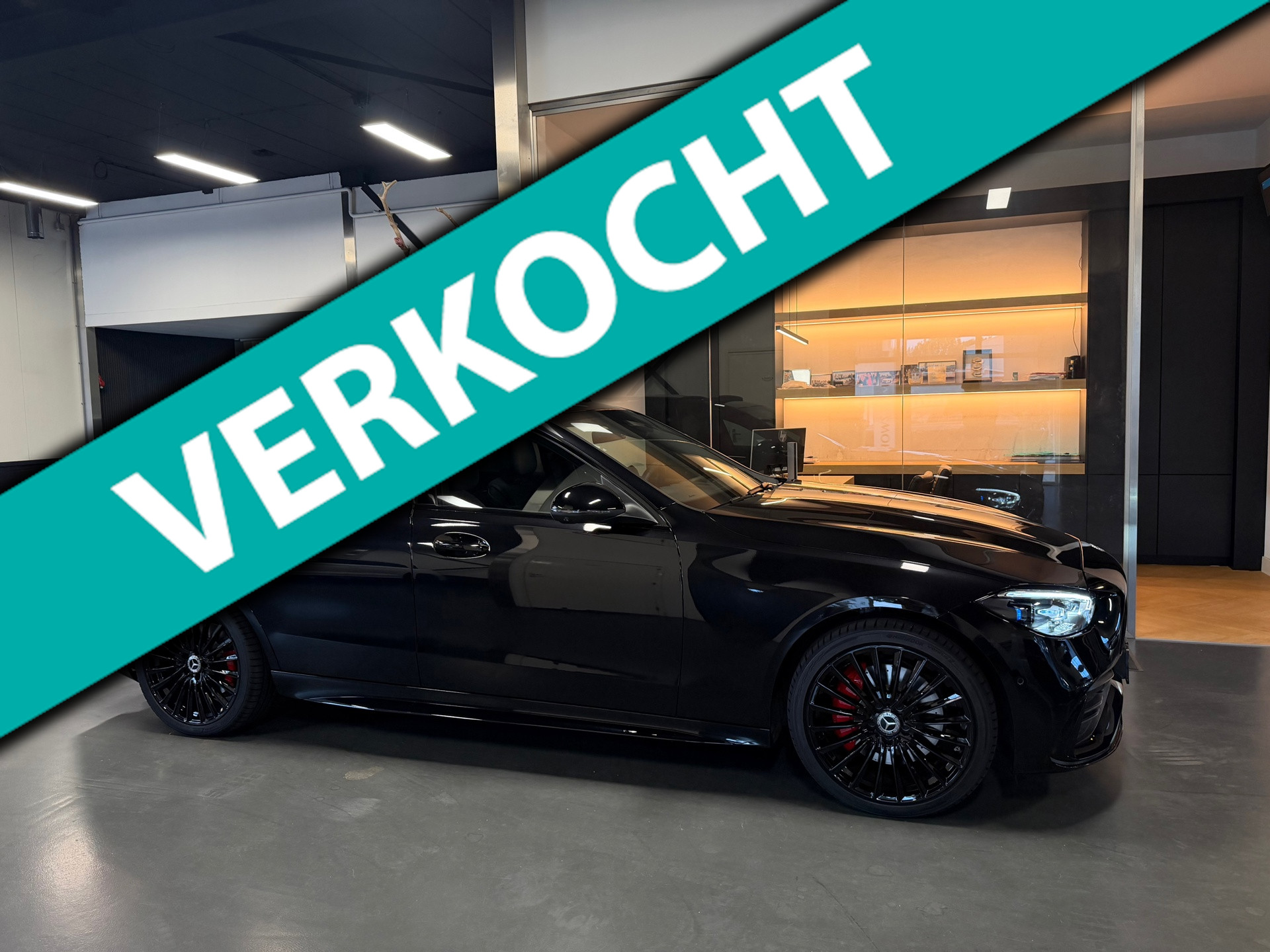 Mercedes-Benz C-Klasse 300 e AMG Night Panorama Memory Headup 360Camera