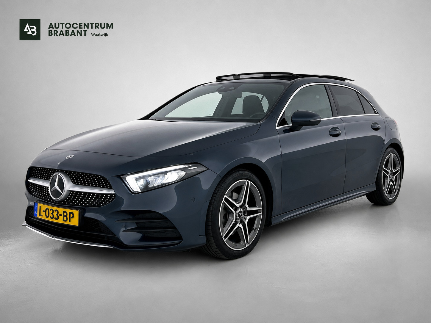 Mercedes-Benz A-Klasse 250e Business Solution AMG | 218PK | PANO | SFEERVERL | GROOT SCHERM | LEER | PERF ONDERHOUD | ETC
