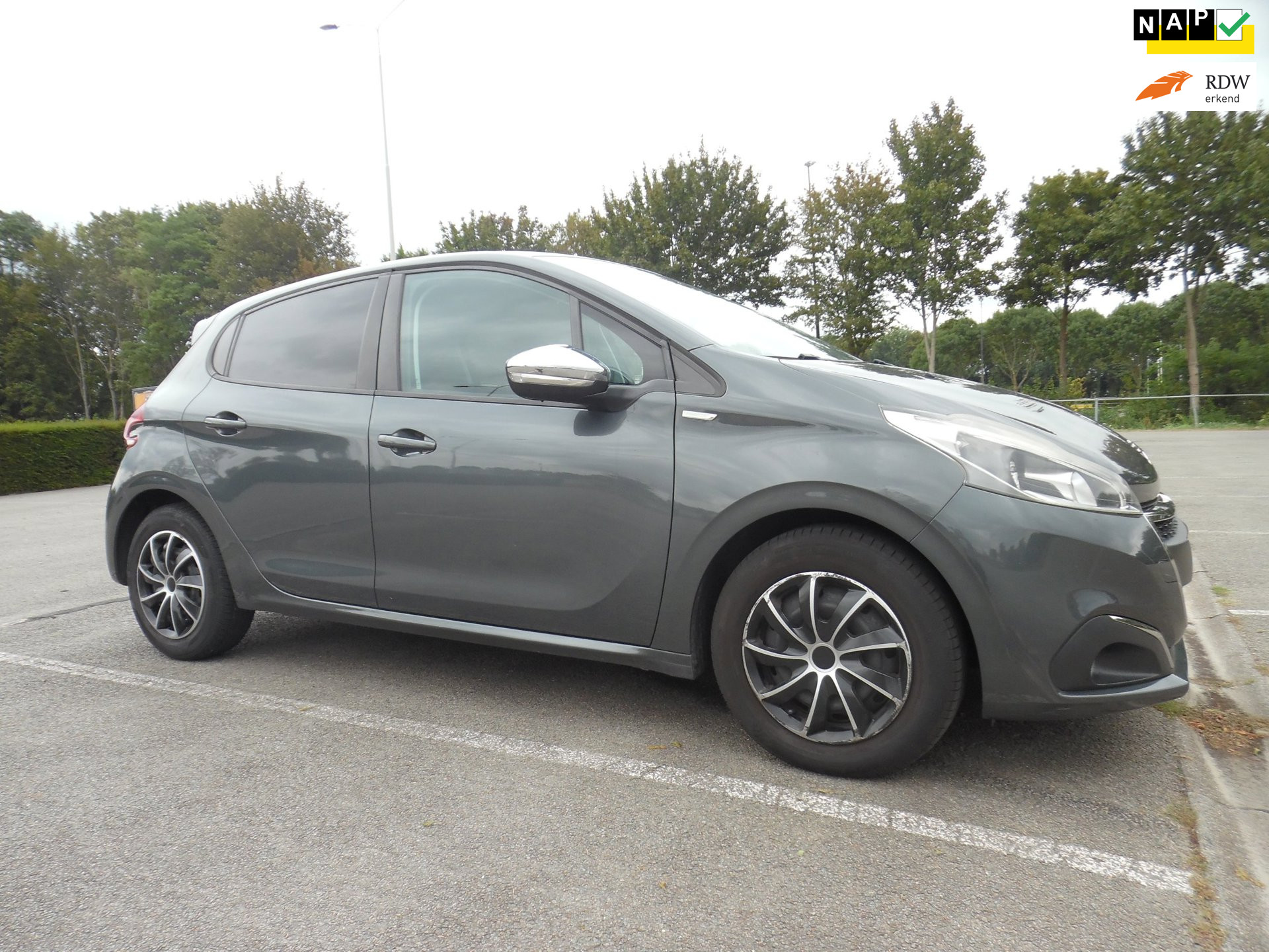 Peugeot 208 GERESERVEERD