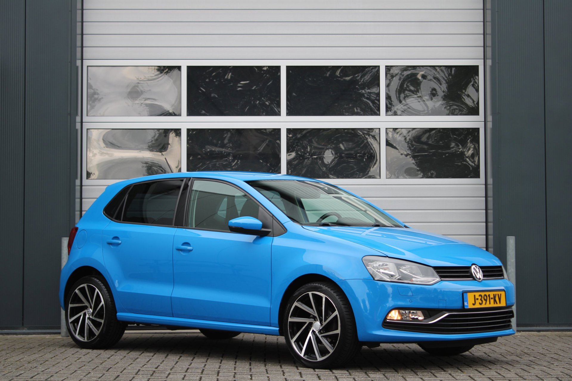 Volkswagen Polo 1.0 First Edition 5-Deurs Clima/Cruise/Stoelverwarming/PDCv+a/RadioCD.AUX/Elek.Ramen/17″LM/Goedonderhoud/APK4-2027
