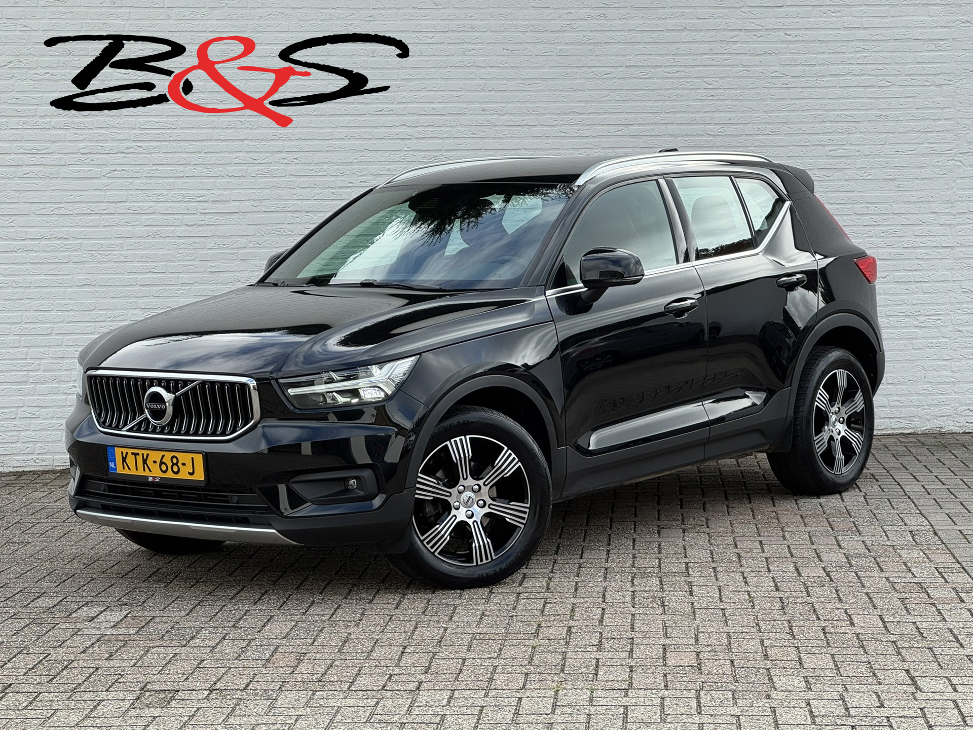 Volvo XC40 1.5 T2 Inscription Trekhaak Adaptive cruise Camera CarPlay Navigatie Elektrische klep