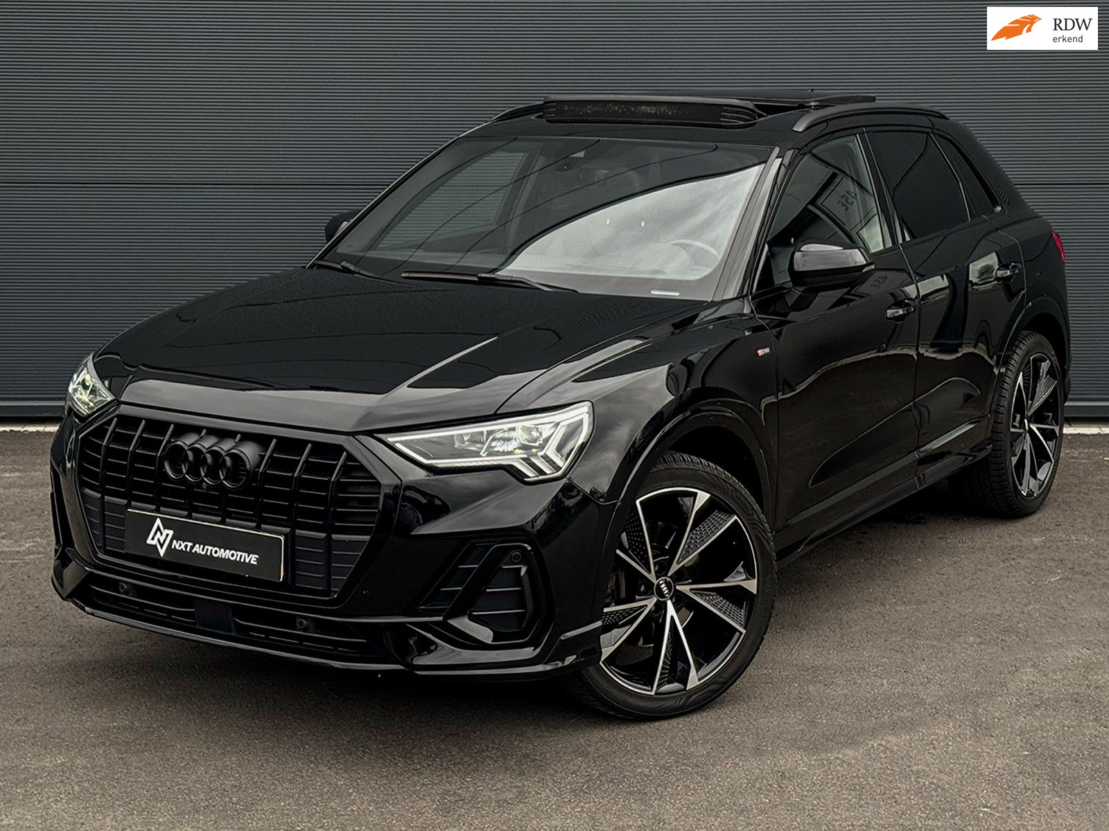 Audi Q3 45 TFSI 2.0 Quattro S-Line, Pano, ACC, Matrix, Sfeer, Elek. Stoelen