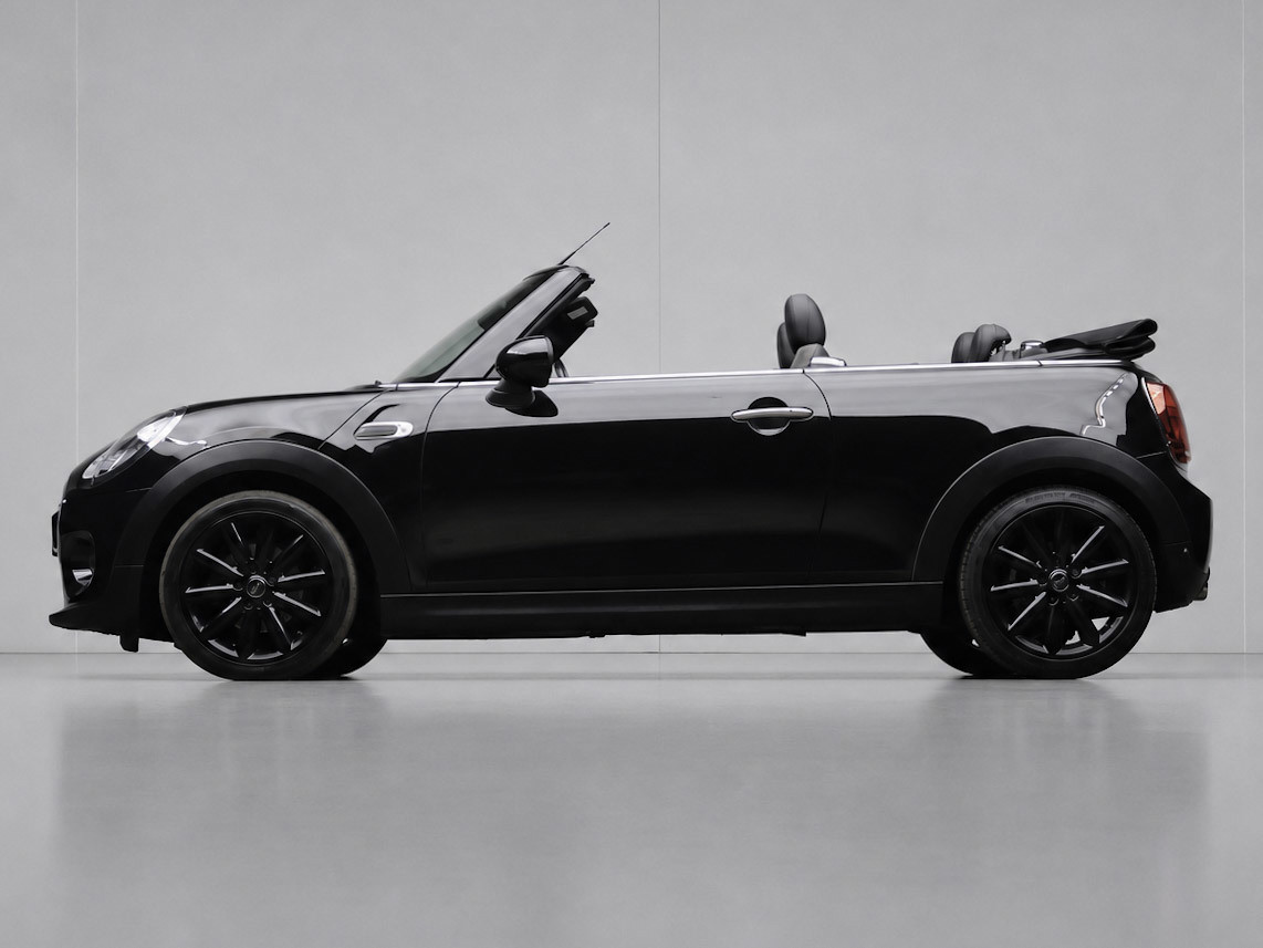 MINI Cabrio 1.5 Cooper Chili Sport (CABRIO,NAVI,CAMERA,STOELVERWARMING,XENON,CLIMATE,CRUISE,BLACK EDTION,SPORTSTOELEN,LM VELGEN)
