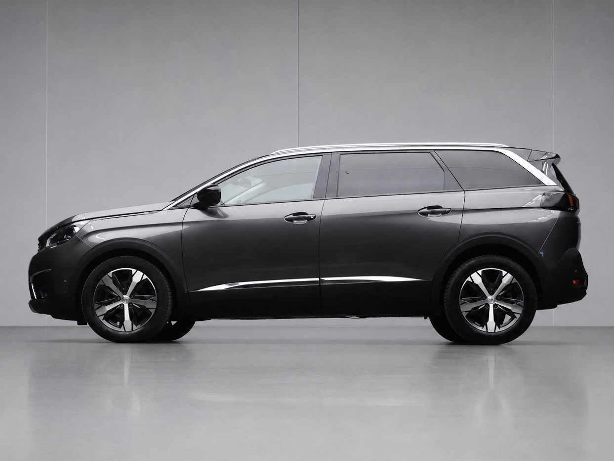 Peugeot 5008 1.2 PureTech Allure Avantage Sport (PANORAMADAK,APPLE CARPLAY,NAVI,CAMERA,360 VIEW,GETINT,LED,SPORTSTOELEN,LM VELGEN)