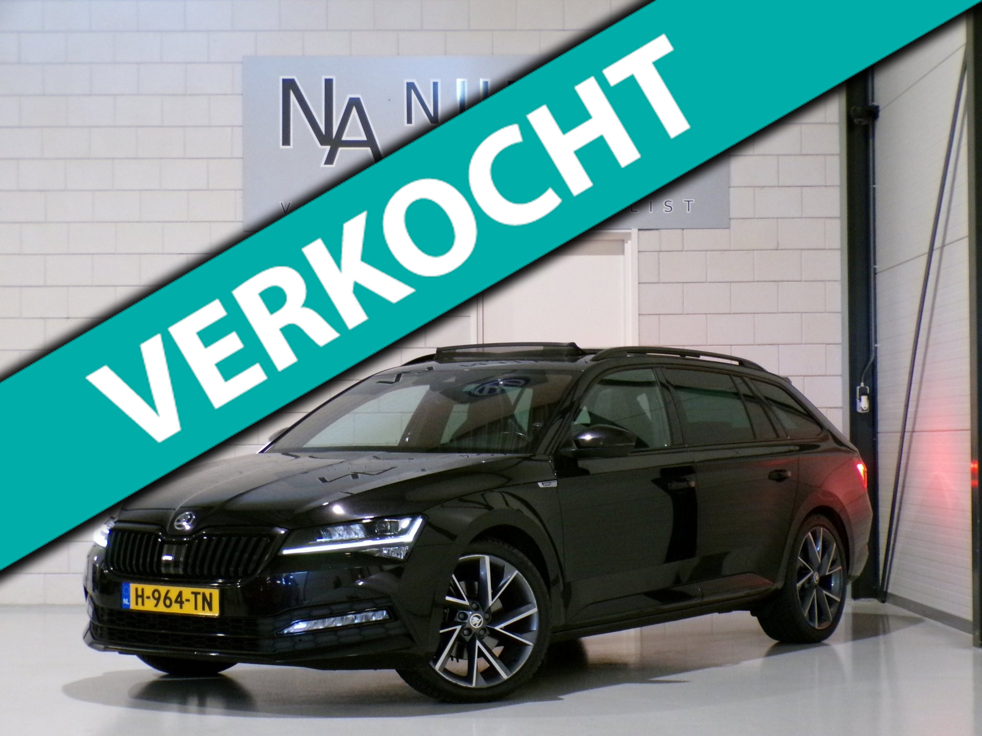 Škoda Superb Combi 1.5 TSI ACT Sportline Business “Origineel NL!” Automaat! Trekhaak Pano RS-stoelen Matrix-LED Camera Virtual DAB