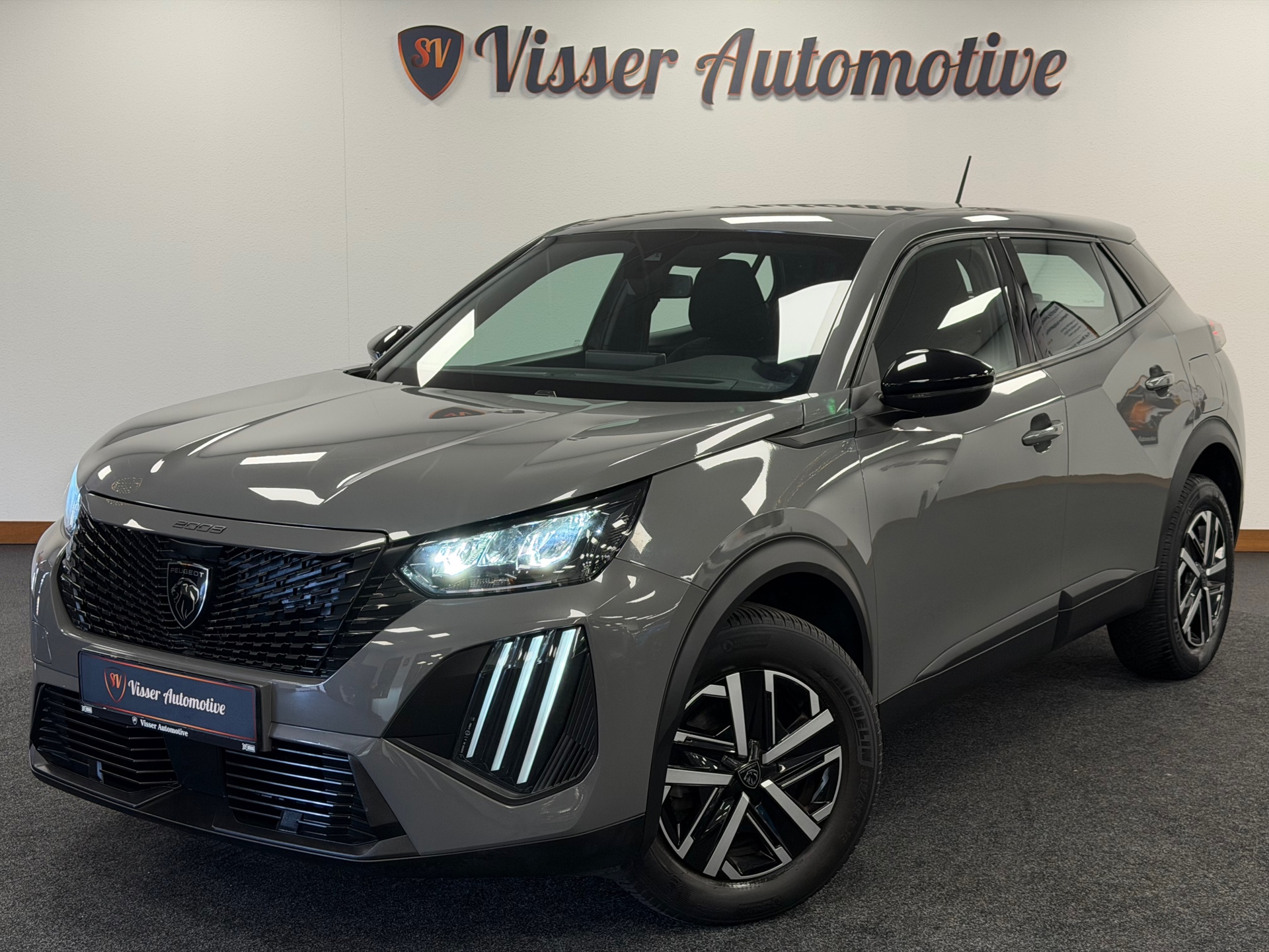 Peugeot 2008 1.2 PureTech 100 Allure*Nardo-Gray*Airco*Cruise-Control*PDC*Xenon*