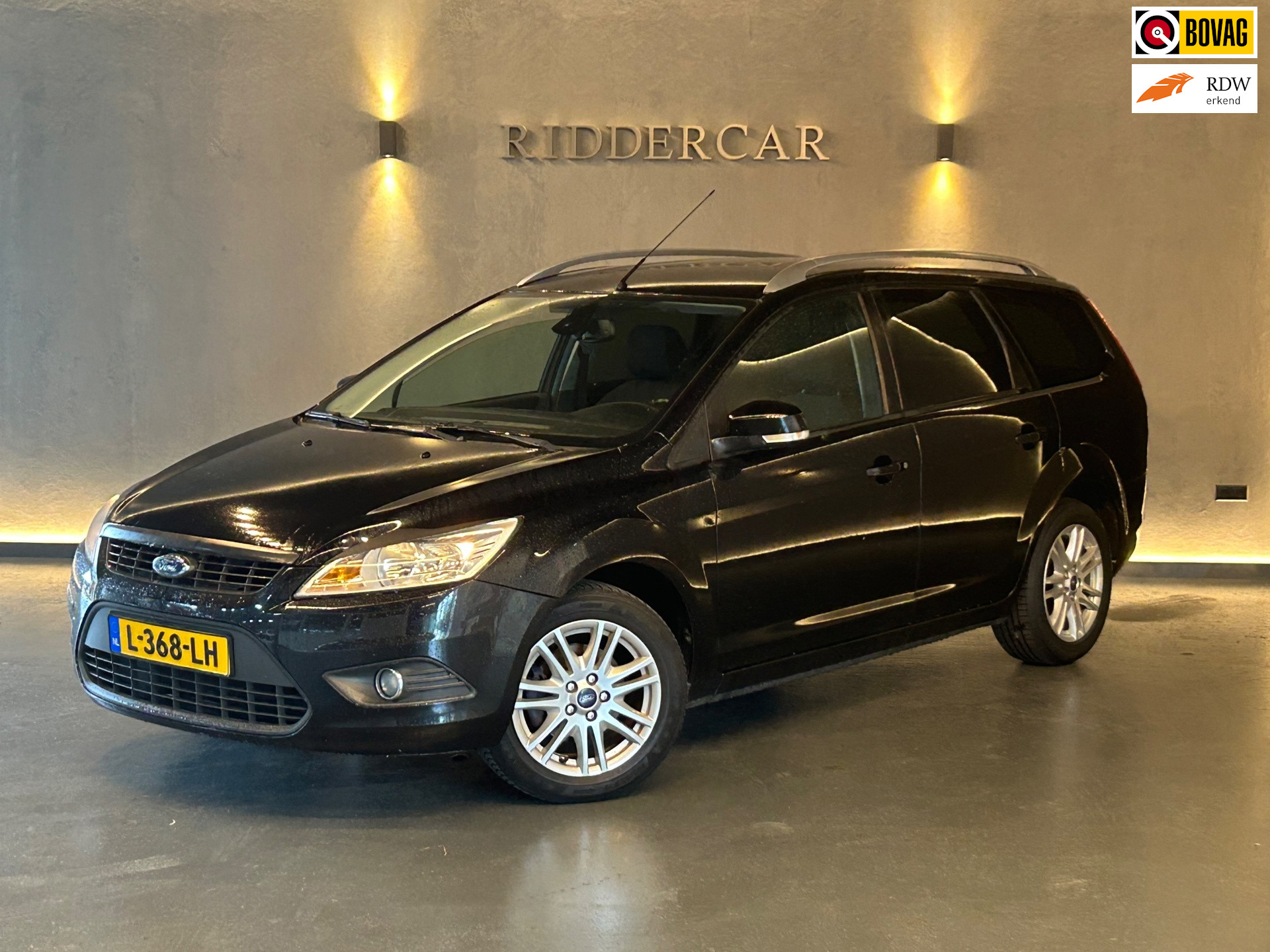 Ford FOCUS Wagon 1.6 Comfort|AIRCO|TREKHAAK|CARPLAY|VELGEN|APK05-2027|BOEKJE
