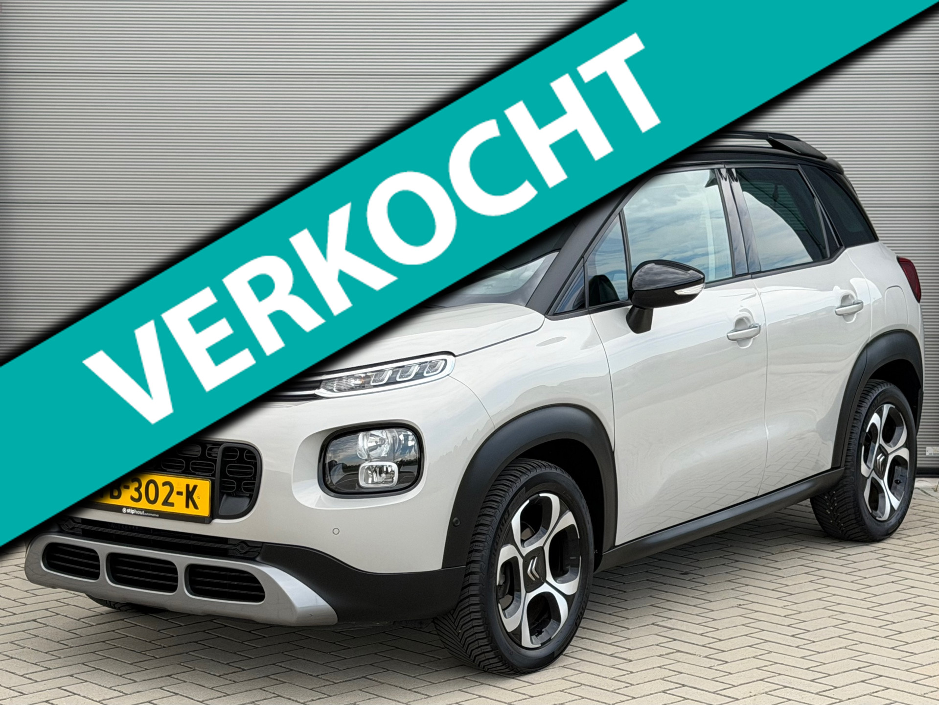 Citroën C3 Aircross 1.2 PureTech Shine Automaat | Dealer ond. | Distr. verv. | Trekhaak | All season