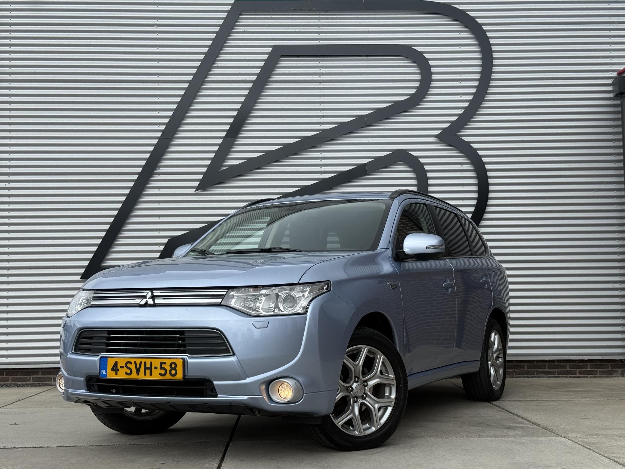 Mitsubishi Outlander 2.0 PHEV instyle