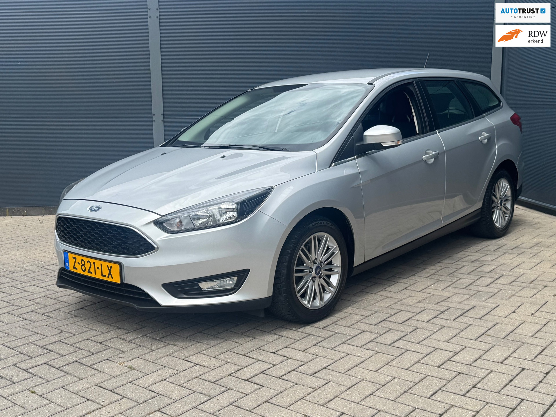 Ford FOCUS Wagon 1.0 Titanium / Facelift