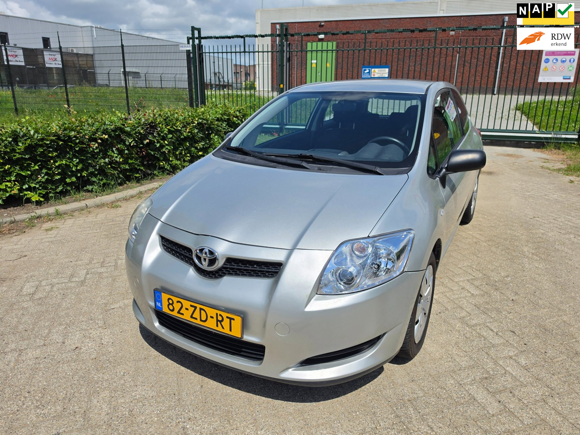 Toyota Auris 1.6-16V Terra AIRCO NAP NETJES!