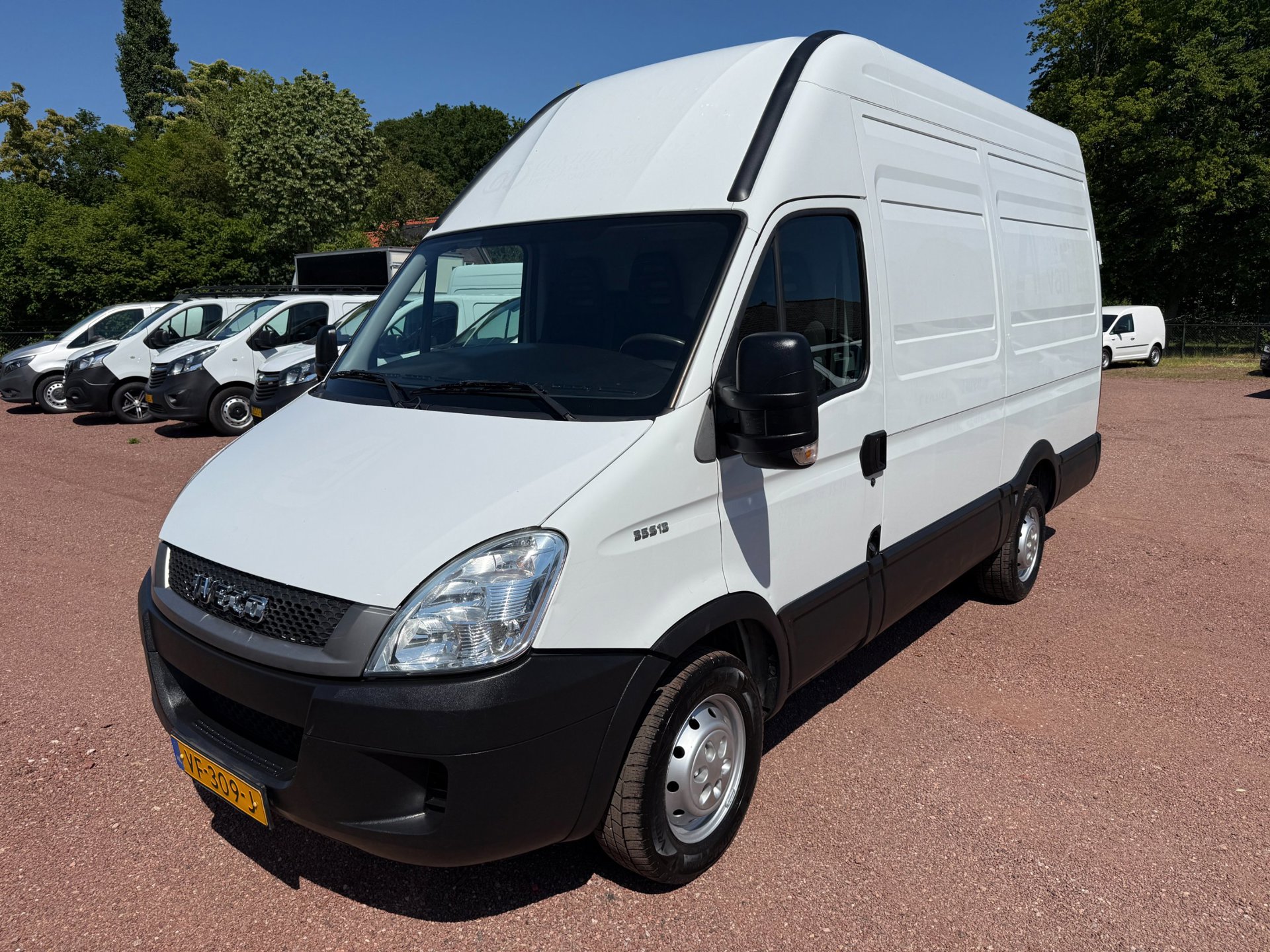 Iveco Daily 35S13V 330 L2H3 3500Kg Trekgewicht