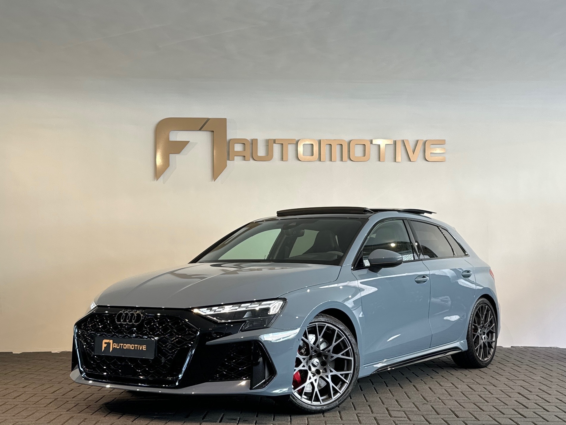 Audi RS3 Sportback 2.5 TFSI quattro Pano|Kuip|HuD|Sonos|PPF