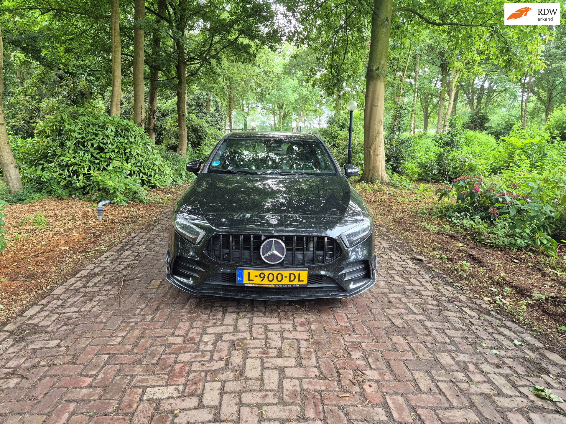 Mercedes-Benz A-Klasse AMG 35 4MATIC Edition 1