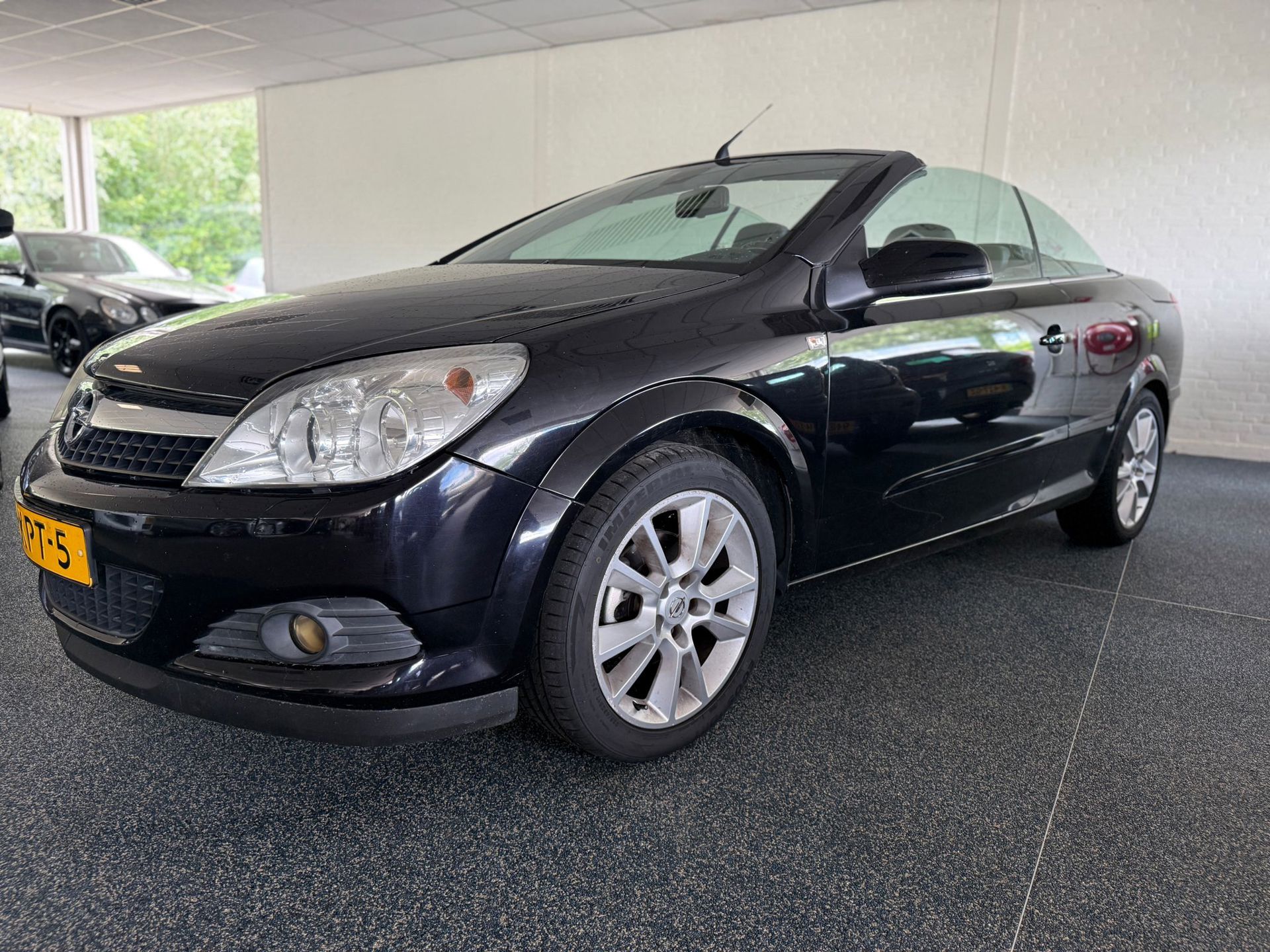 Opel Astra TwinTop 1.8 Enjoy| Cabrio | Hardtop | Stoelverwarming | Keyless entree| Navigatie | Cruise | Leder | ORG NL |