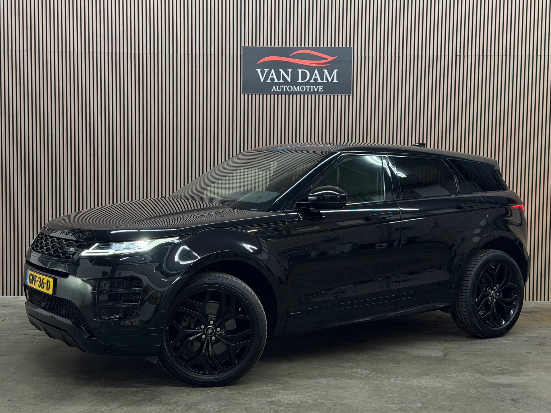 Land Rover Range Rover Evoque 2.0 D180 AWD R-Dynamic 2020 PANO LED LEDER
