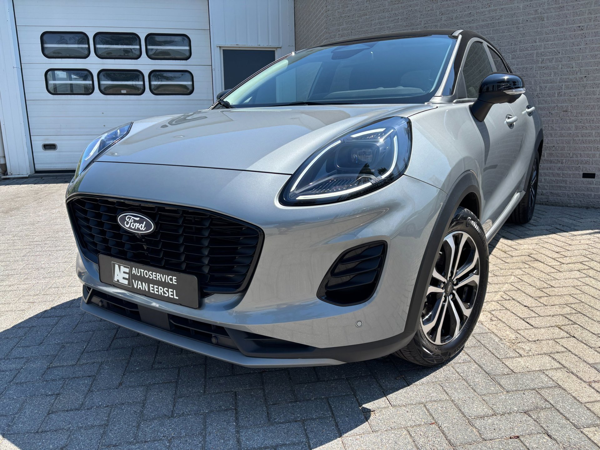 Ford Puma 1.0 EcoBoost Hybrid Titanium CAMERA / ACC / PDC / NAVI / WINTERPACK / WARNINGSYSTEM / LED / DODEHOEKSENSOREN / TWO-TONE
