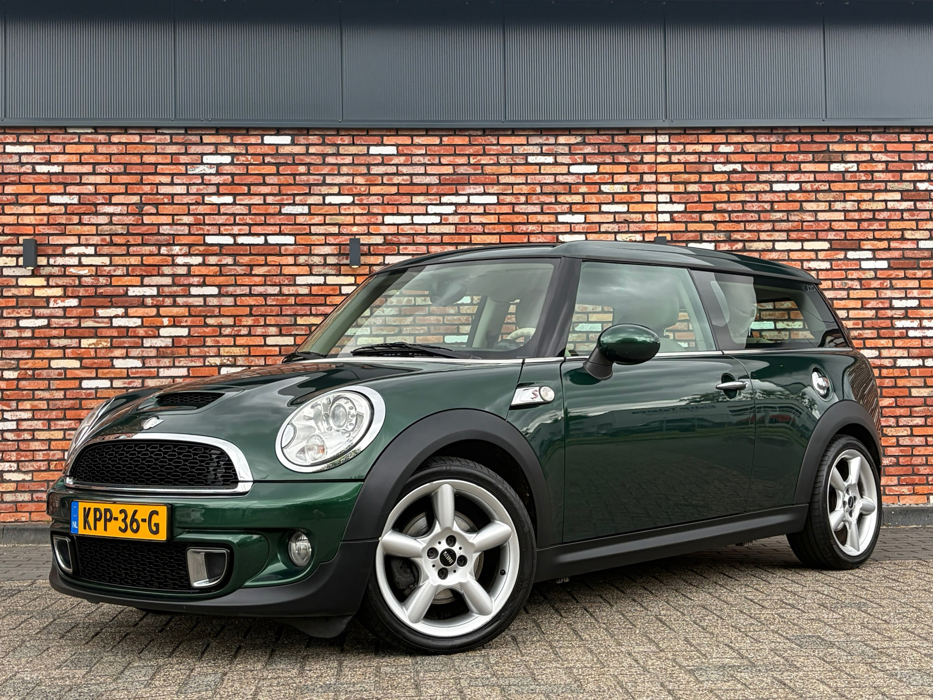 MINI Cooper S Clubman 185PK Nav/Cruise Leer Stoelverw Pdc Clima Voll.Onderhouden!