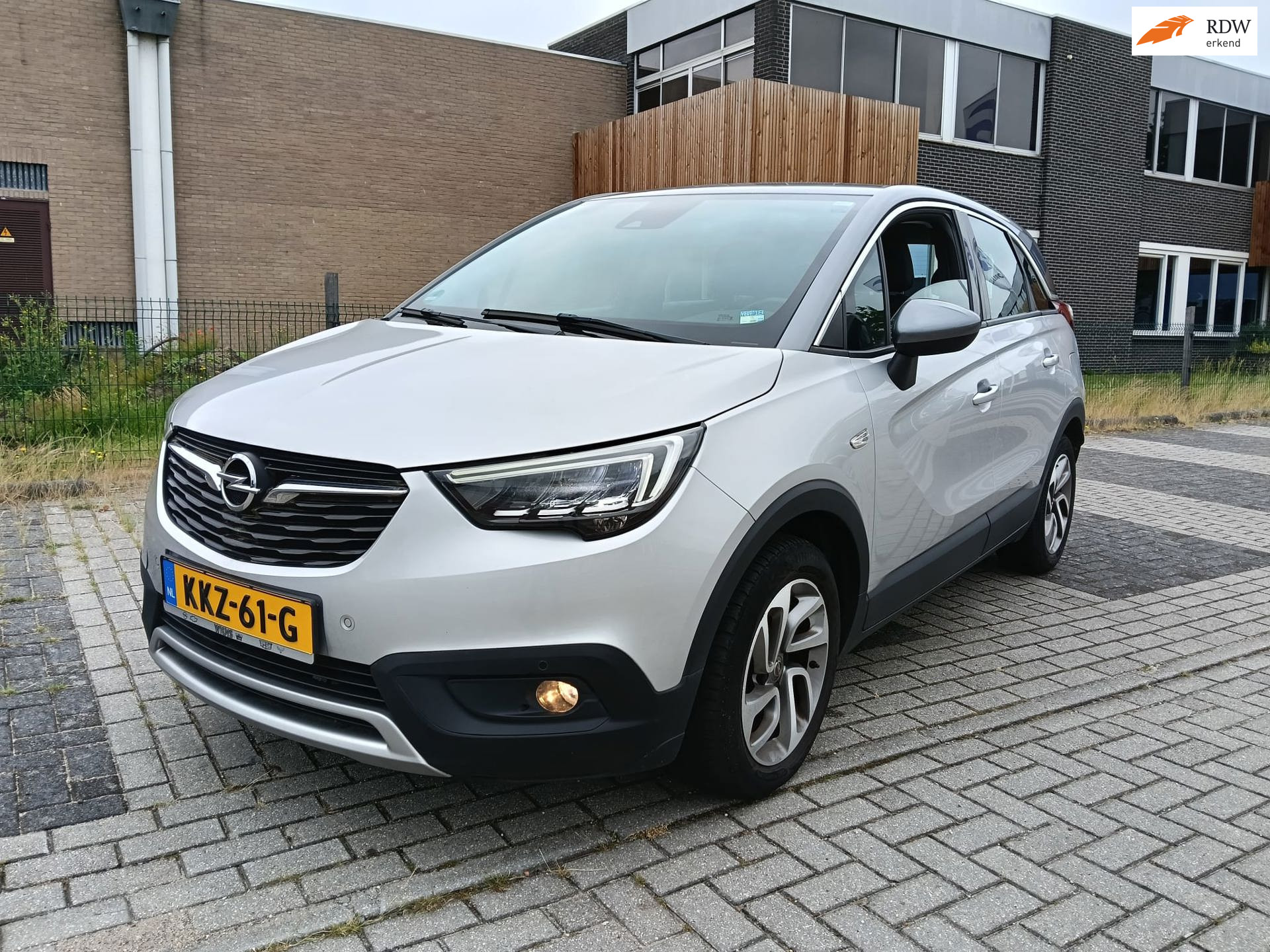 Opel Crossland X 1.2 Online Edition