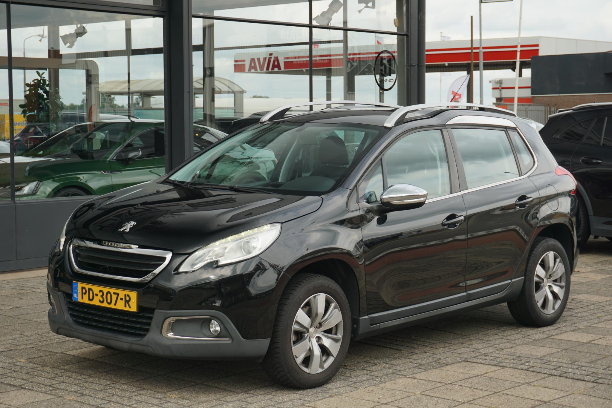 Peugeot 2008 1.2 PureTech Allure