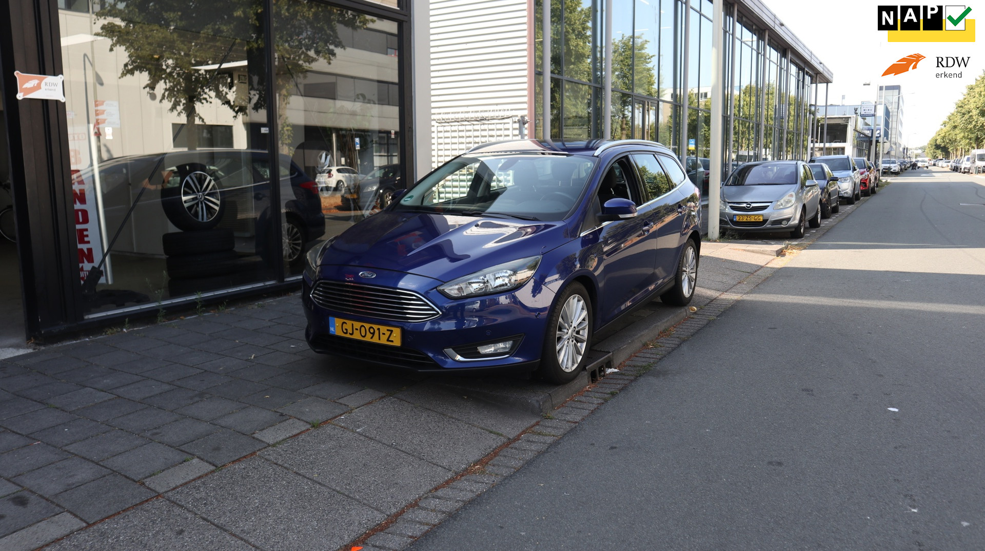 Ford FOCUS Wagon 1.0 Titanium Edition NW DISTR.RIEM / CRUISE CONTROL / NAVI