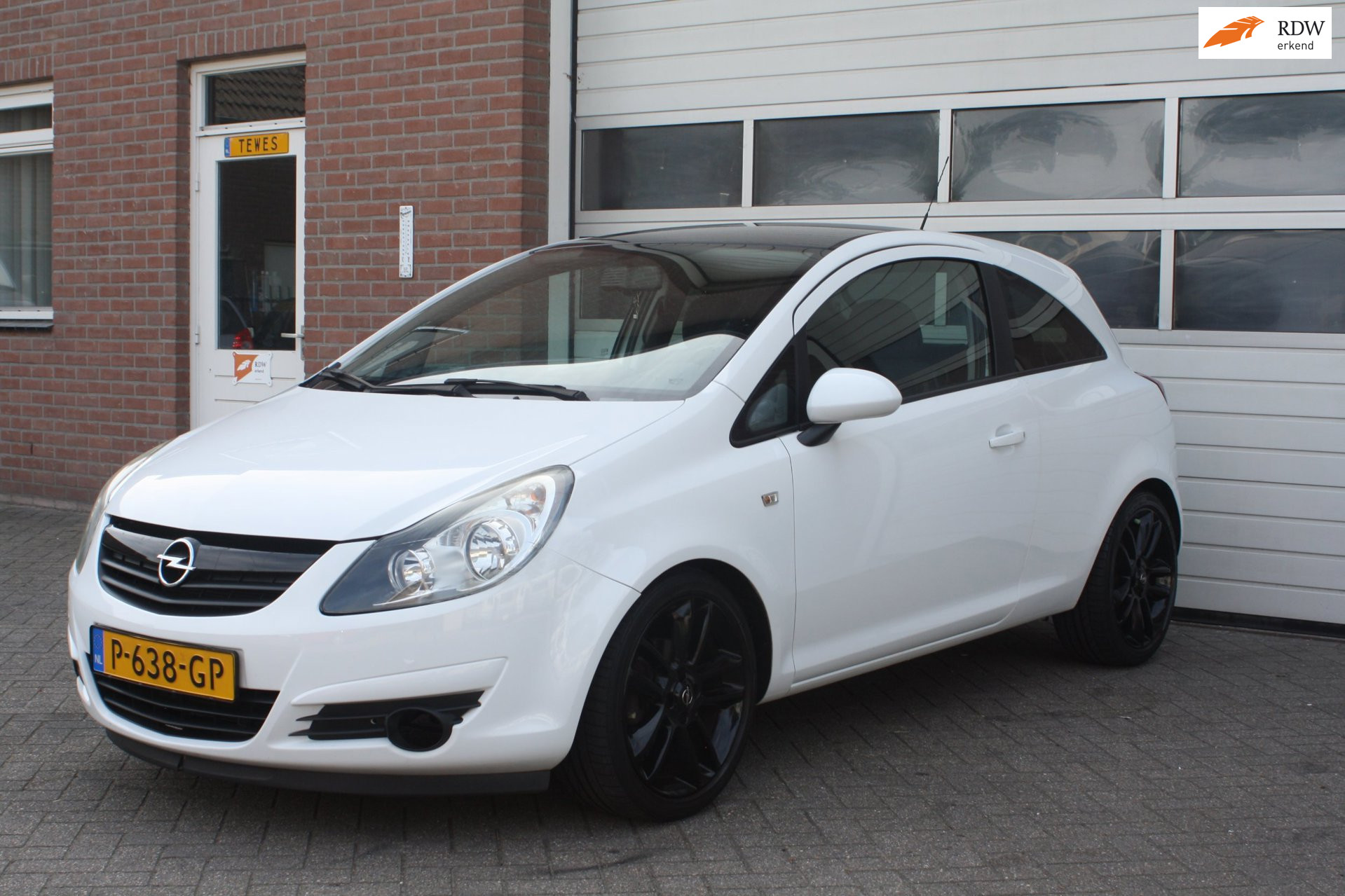 Opel Corsa 1.4-16V Licht Metalen Velgen, Trekhaak, Getint Glas, airco., 2Sleutels, Nieuwe Apk