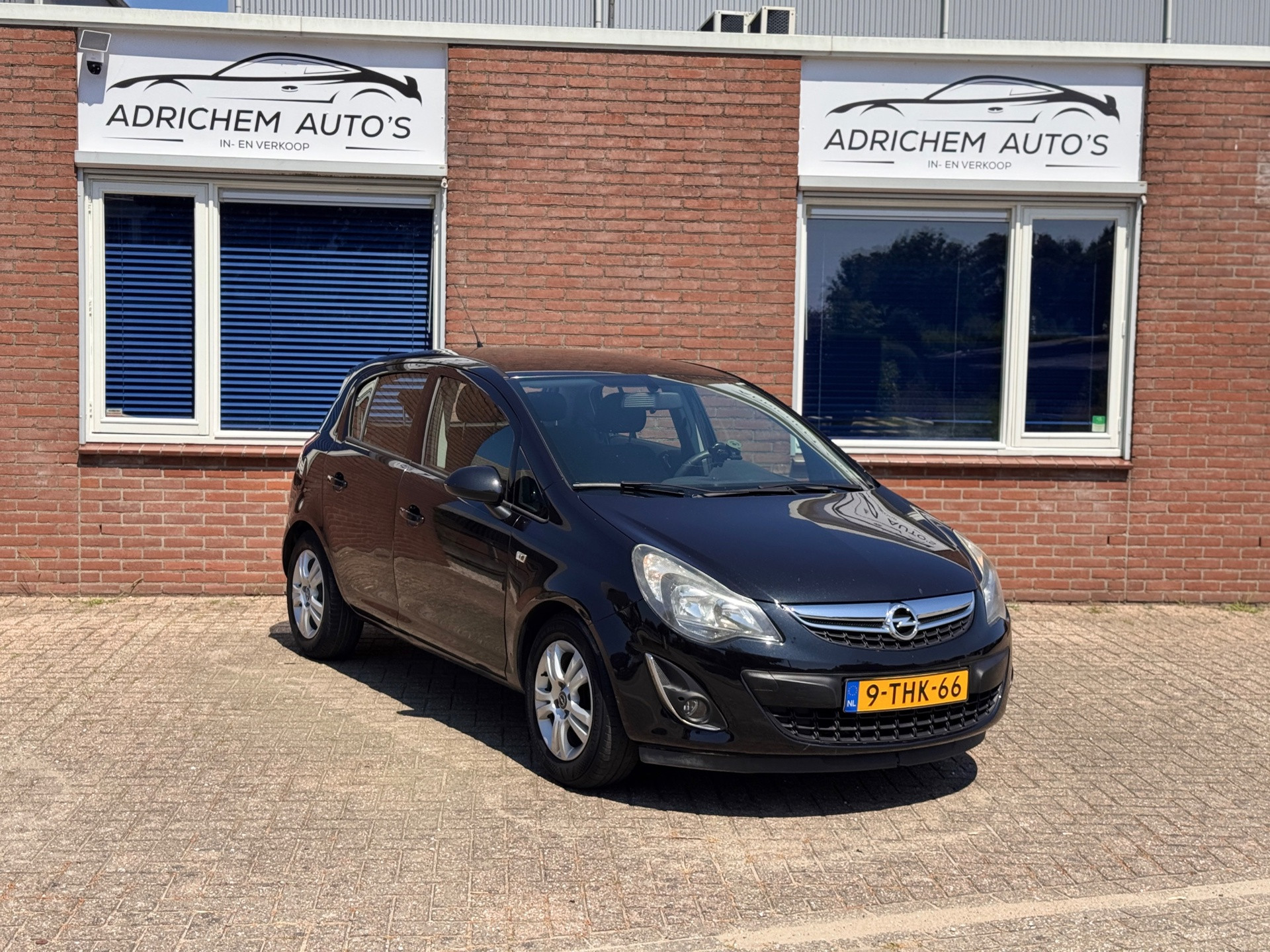 Opel Corsa 1.4-16V Design Edition PDC Airco 5 Deurs