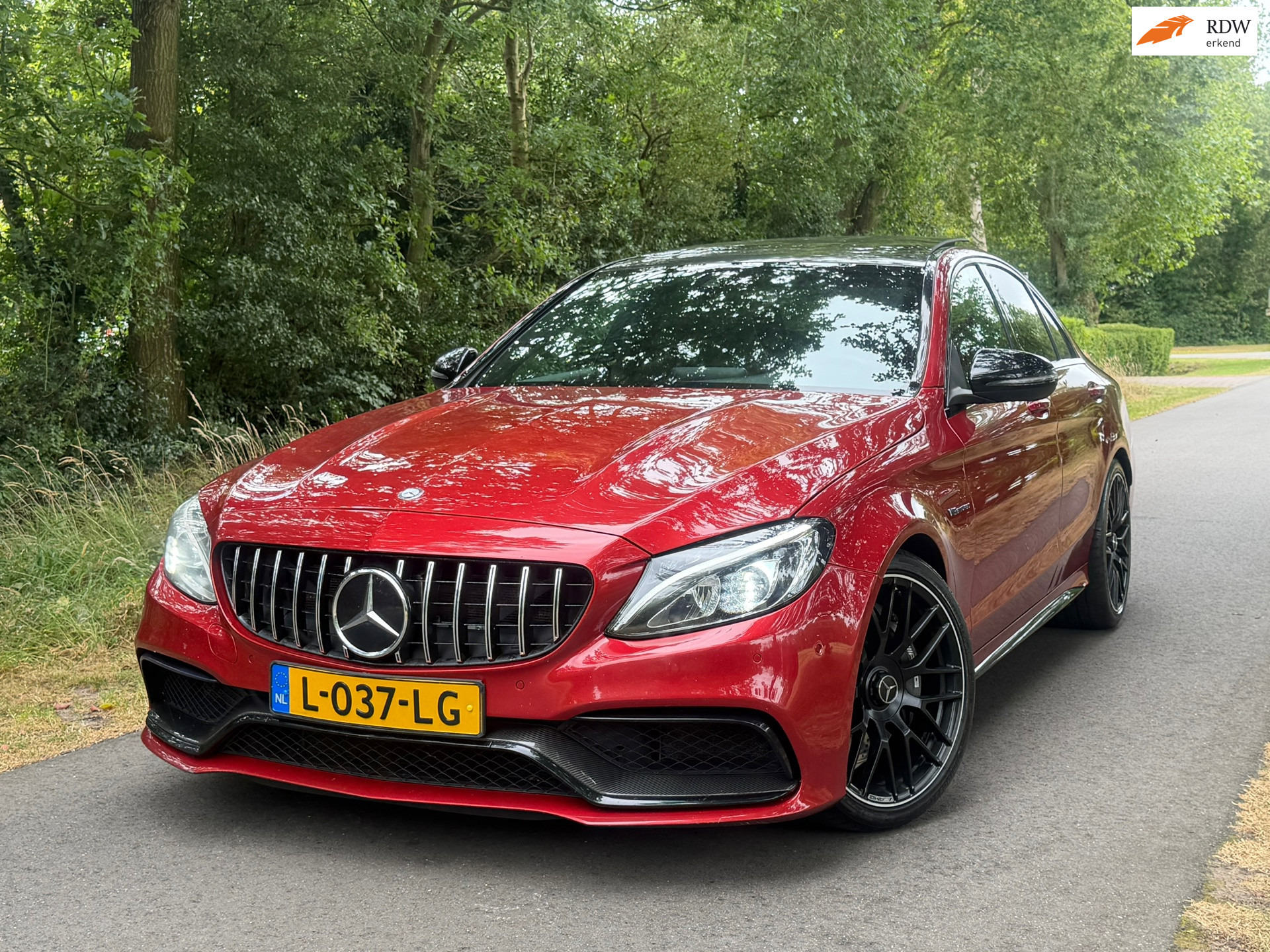 Mercedes-Benz C-Klasse | AMG C63 / Pano / Schaalstoelen / Burmester / Sfeer verl / Carbon / Camera