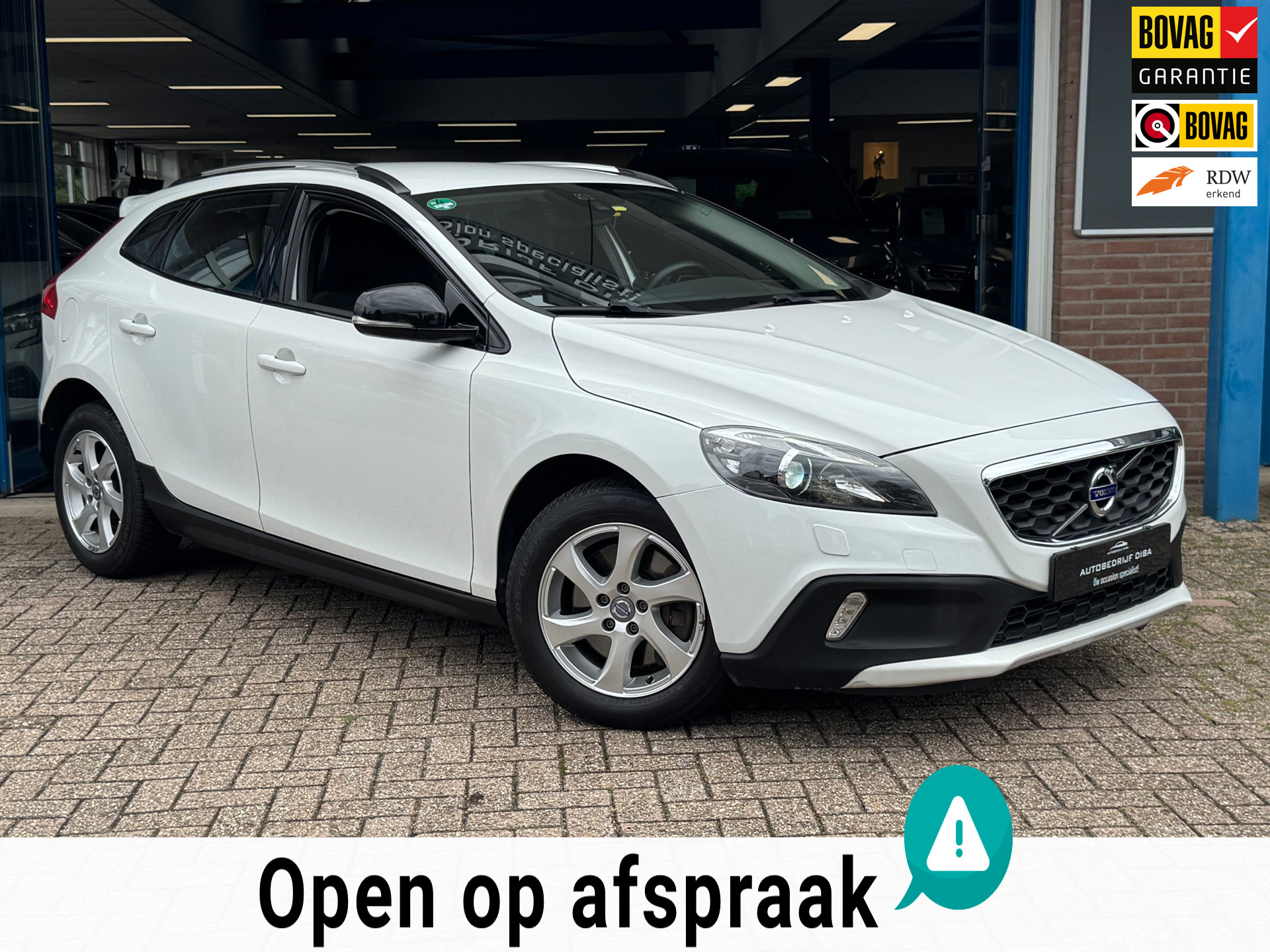 Volvo V40 Cross Country 1.5 T3 Nordic+ 2016 AUT NAVI Trekh