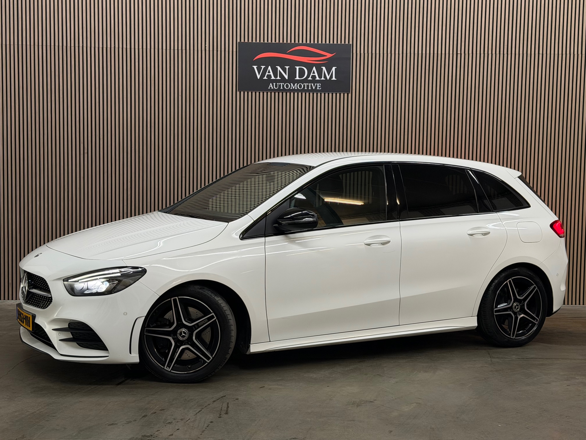 Mercedes-Benz B-Klasse 250 Edition1 AMG-Pakket 2019 LED CAMERA