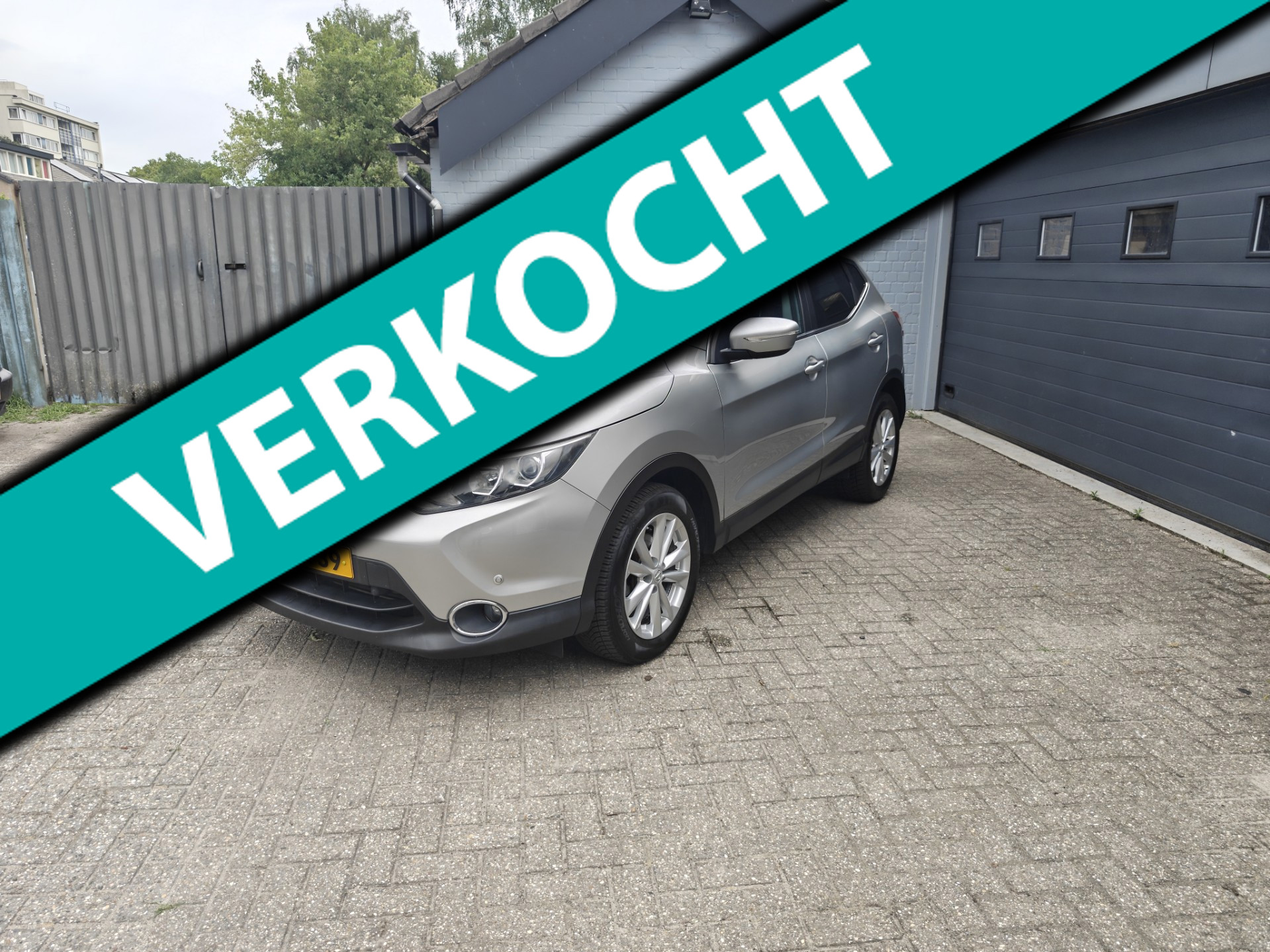 Nissan QASHQAI 1.2 Connect Edition,Navi,Climate control,Cruise control,Parkeersensoren,Achter rij uit camera,PanoramadakTrekhaak.