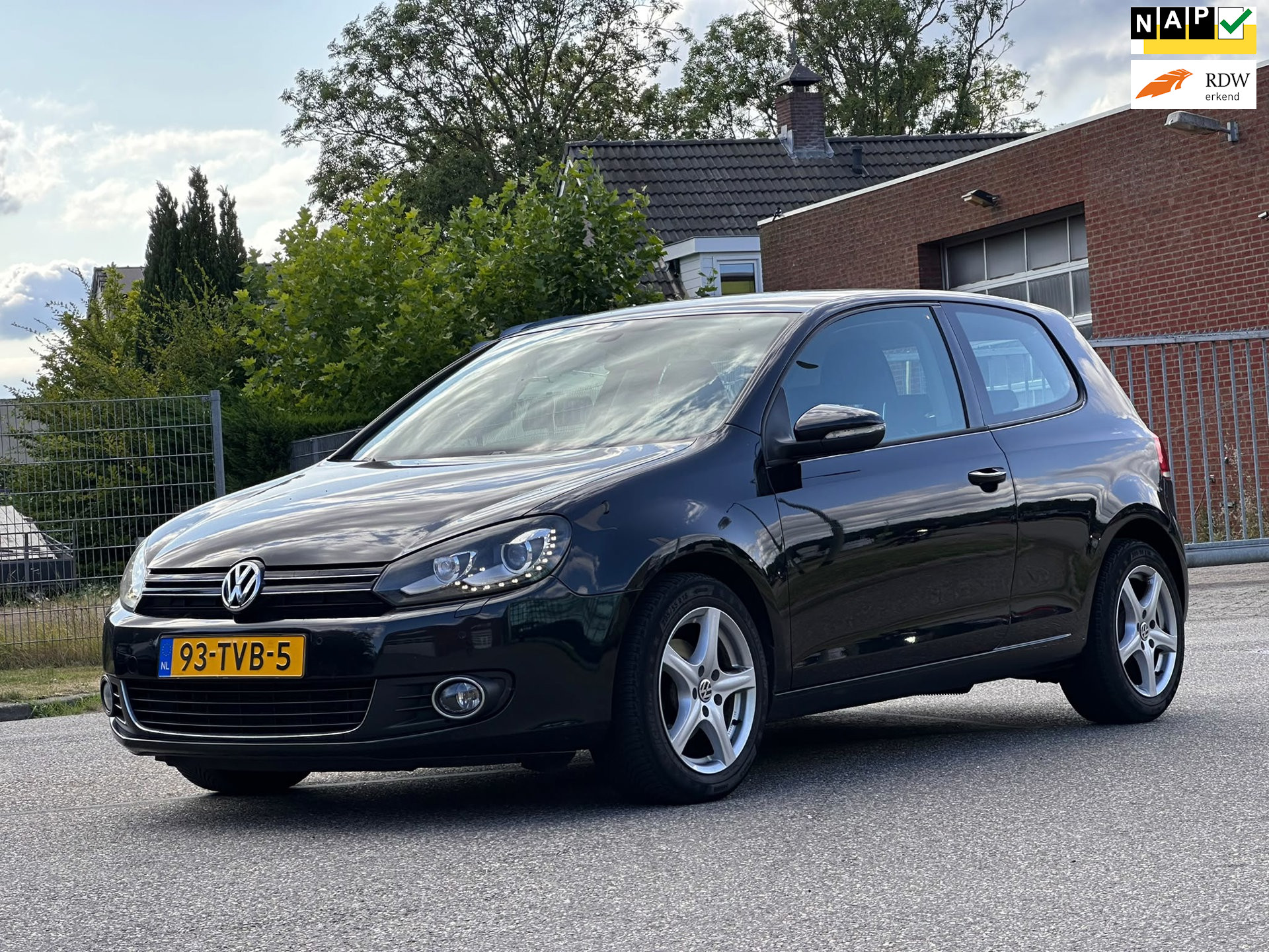 Volkswagen Golf 1.2 TSI Highline BlueMotion Automaat*Dealer onderhouden*KEtting vervangen*Navigatie*Cruise*Clima*LM velgen*NAP*