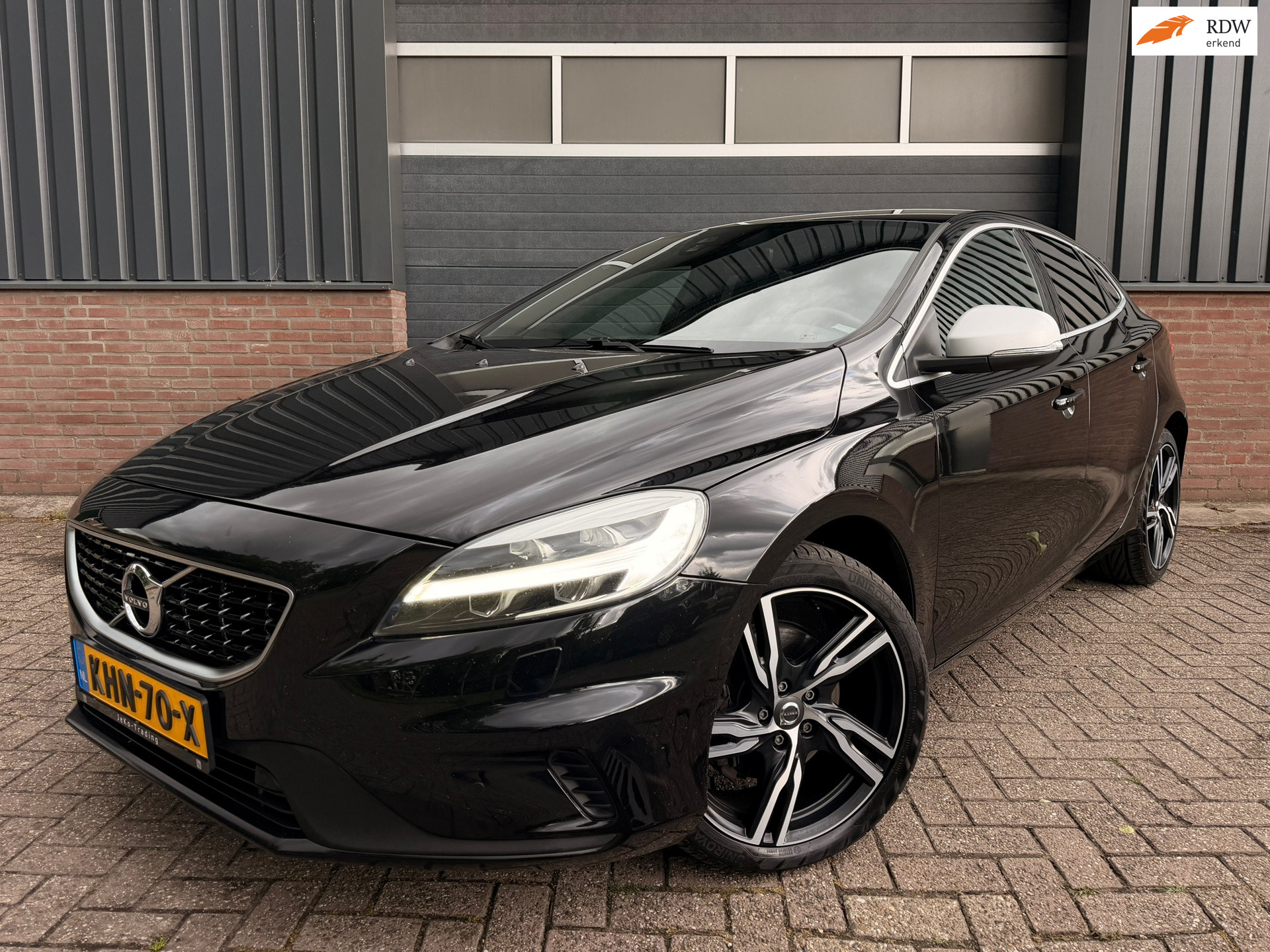 Volvo V40 2.0 T4 190 PK Inscription, Trekhaak, Camera, PDC V+A, LED
