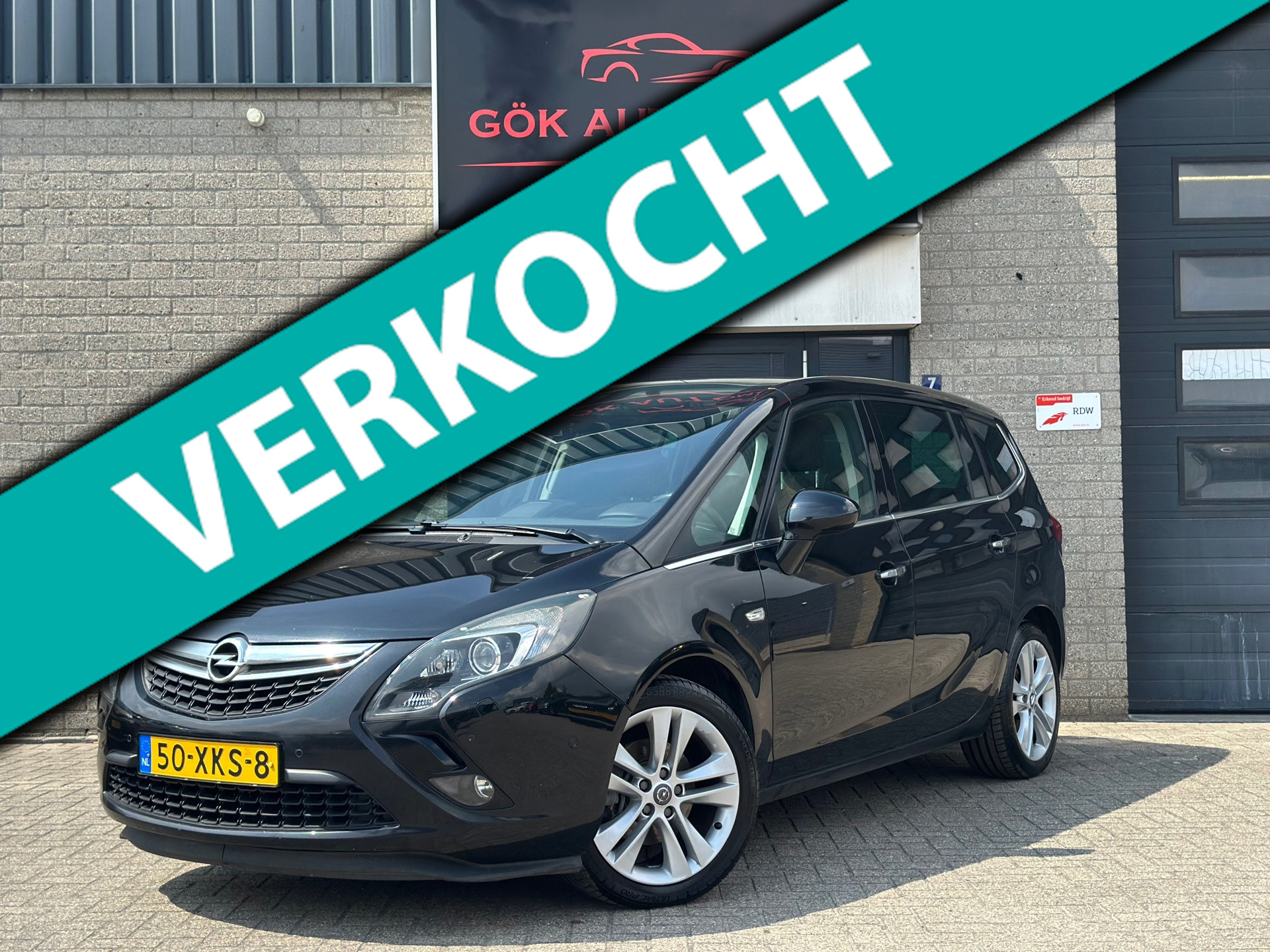 Opel Zafira Tourer 1.4 Cosmo / Automaat / Panorama dak / Dodehoek / PDC / NWE APK / Fietsendrager / Navi