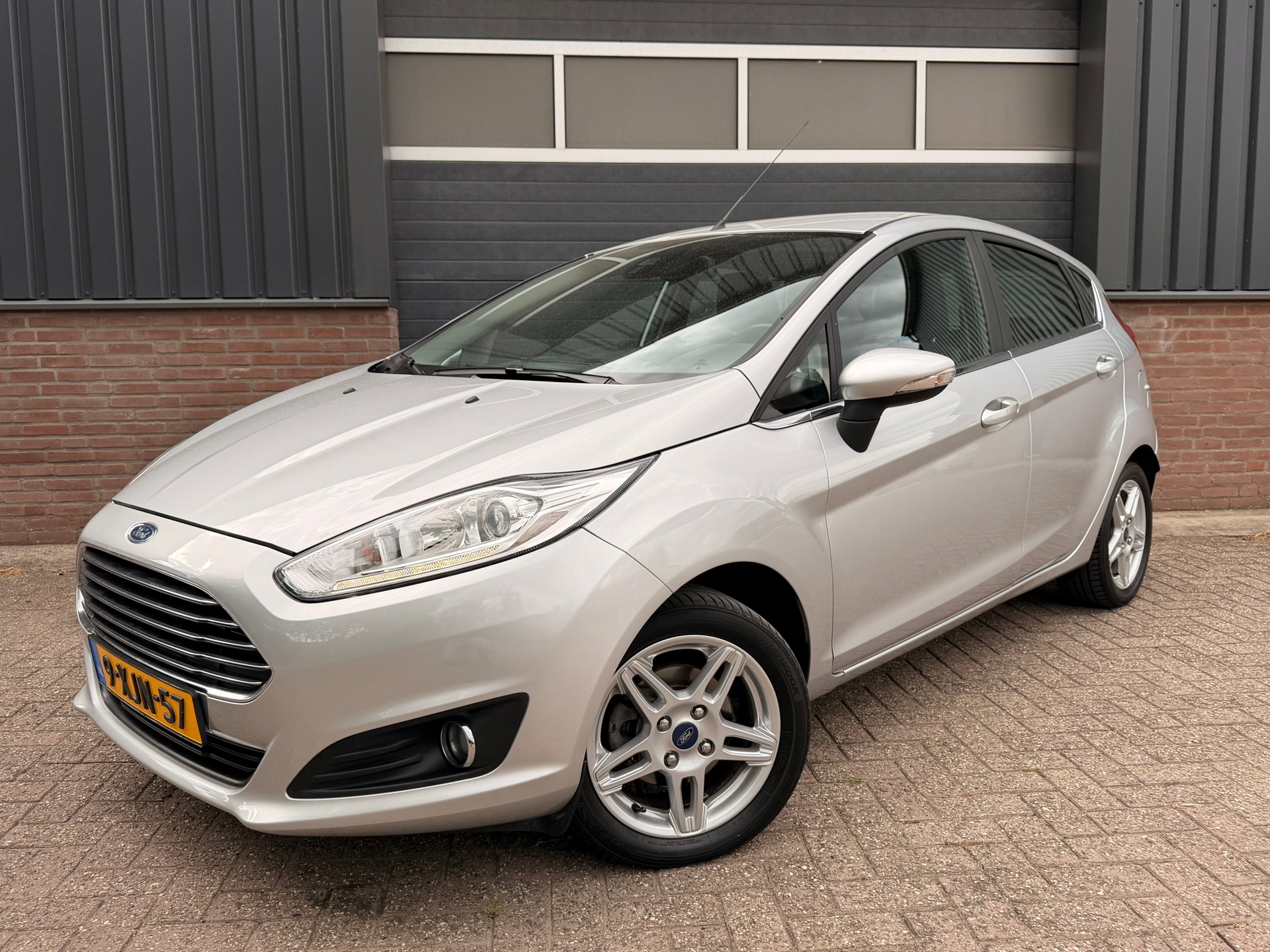Ford Fiesta 1.0 EcoBoost Titanium 101 PK | Dealer Onderhouden | Lederen Bekleding | Nieuwe Distributieriem | Navigatie