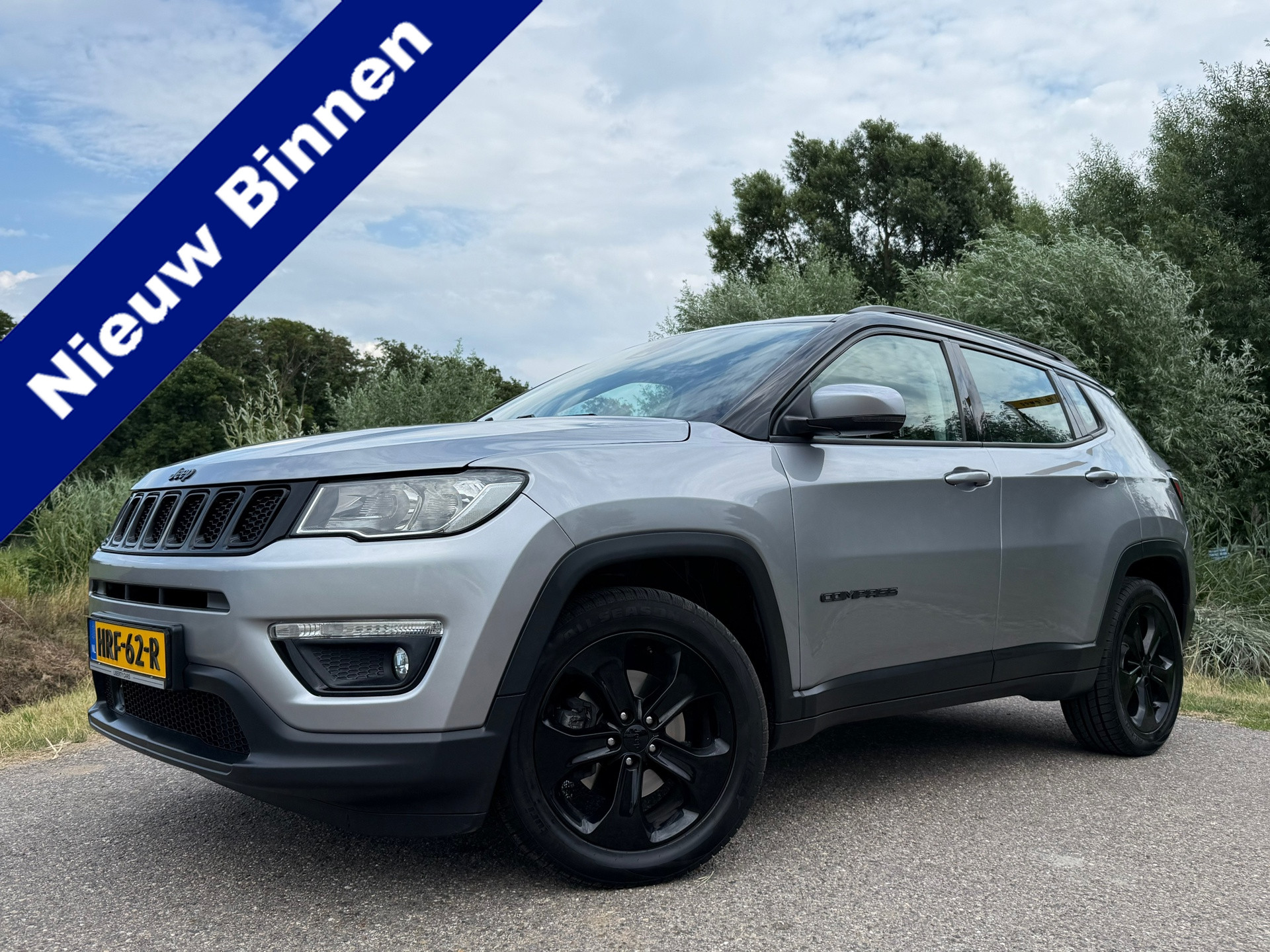 Jeep Compass 1.4 MultiAir Night Eagle | Camera | Apple CarPlay/Android Auto | Navi | Stuur-/Stoelverwarming | 17″ Velgen | Clima |