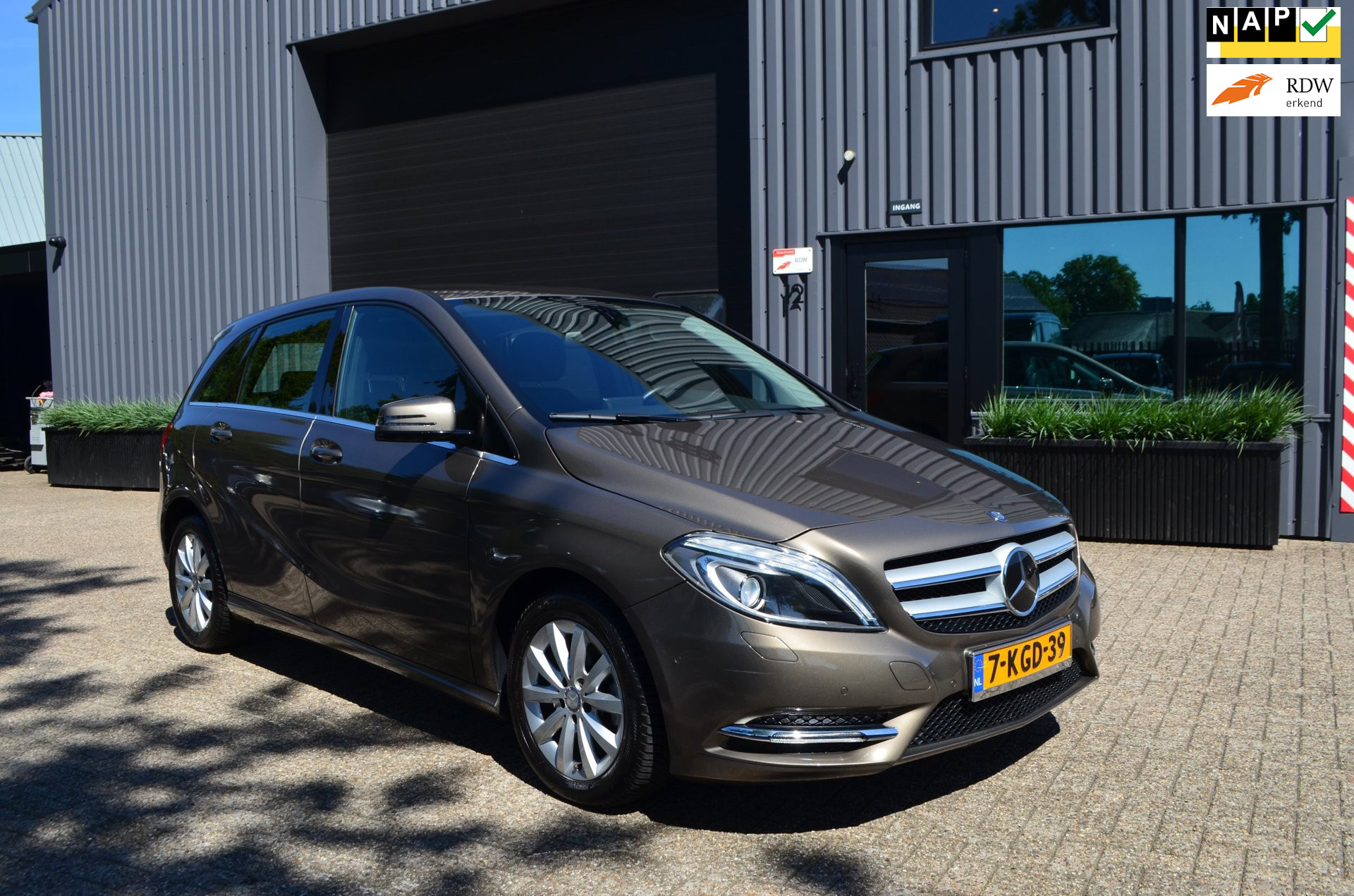 Mercedes-Benz B-Klasse 180 Ambition | Xenon | Automaat | Trekhaak