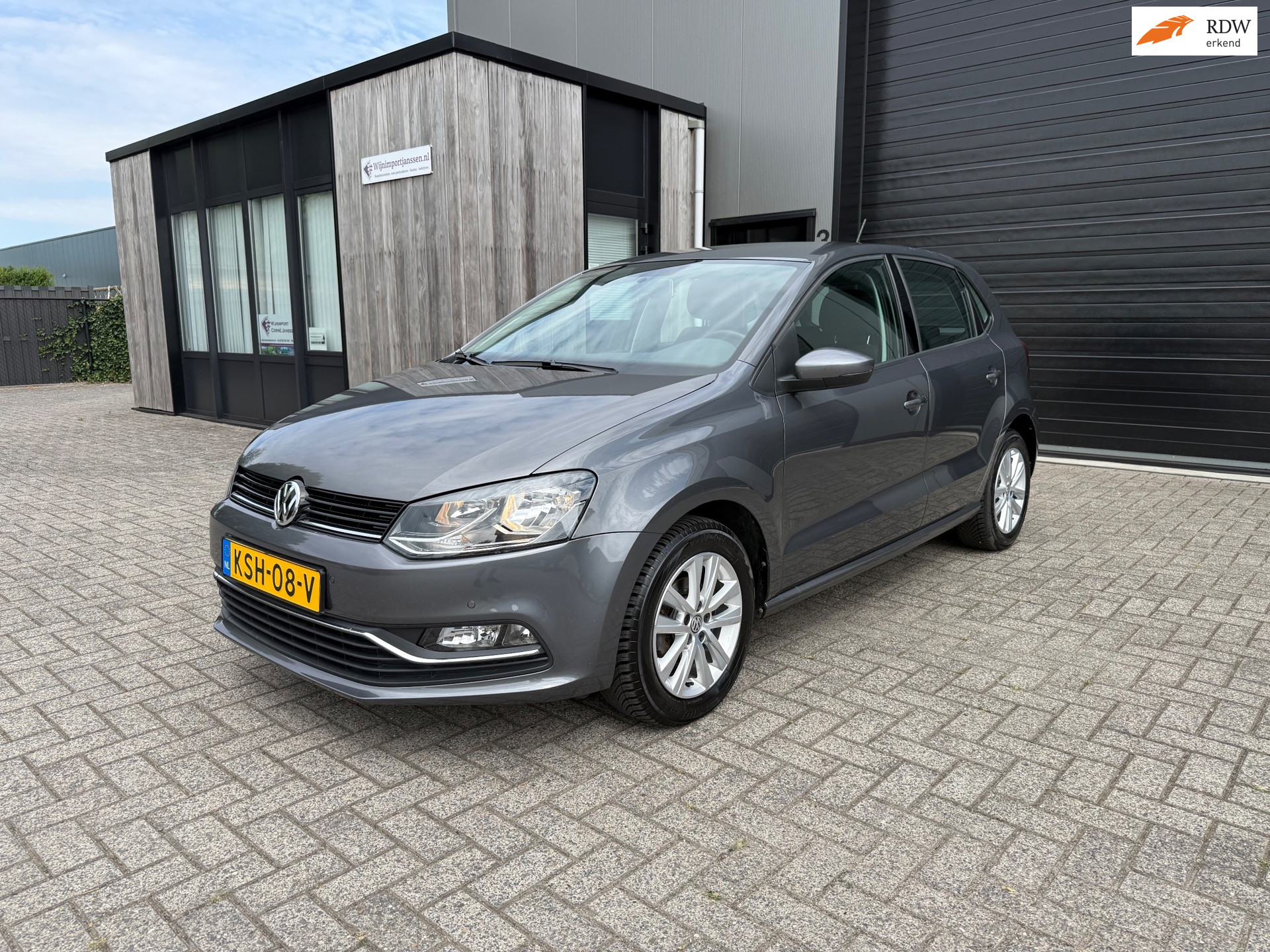 Volkswagen Polo 1.2 TSI Highline |AUTOMAAT|PDC| UNIEKE KM STAND|AIRCO|CRUISE|STOELVERWARMING|SCHERM|LM VELGEN|