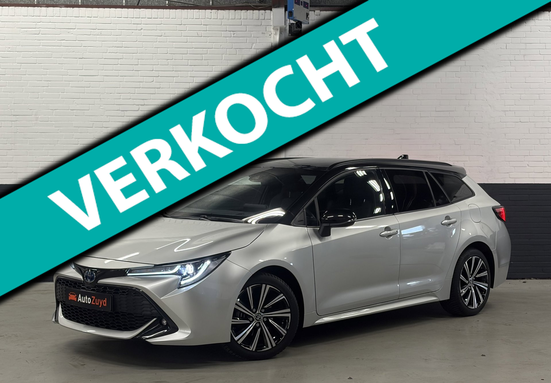 Toyota Corolla Touring Sports 1.8 Hybrid Executive Edition | HUD | Bi tone | Apple Carplay | Elektrische klep
