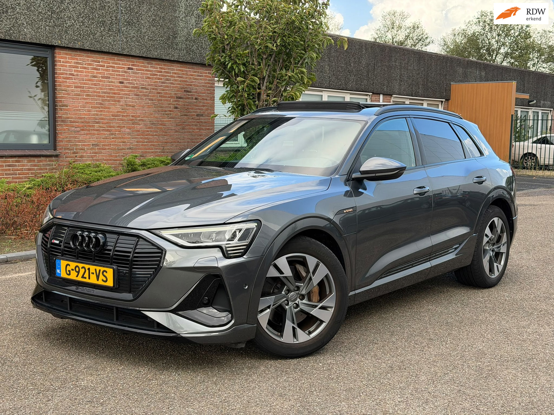Audi e-tron E-tron 50 quattro Launch edition Black 71 kWh | SOH 87% | S-LINE | PANO | TREKHAAK