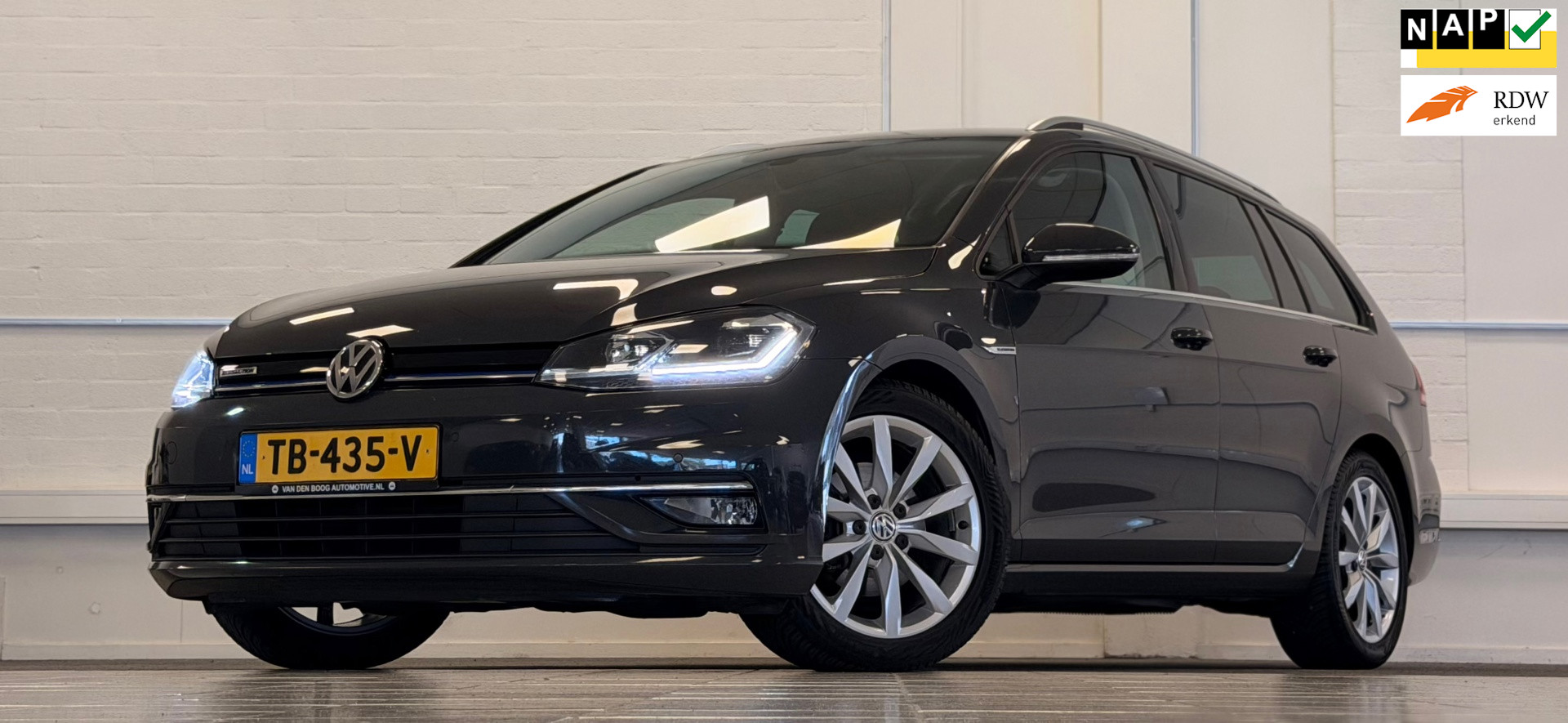 Volkswagen Golf Variant 1.5 TSI Highline LED koplampen Navi Trekhaak Vitrual dash