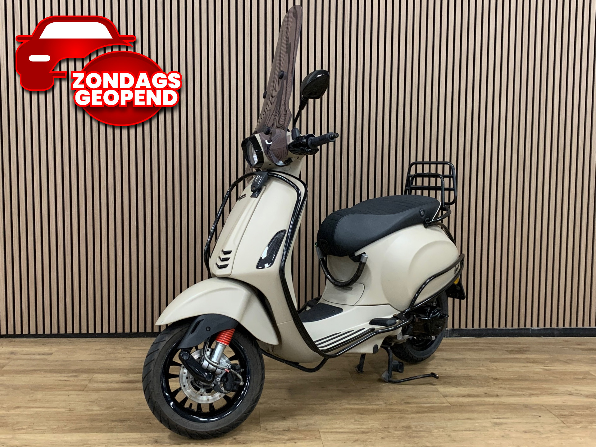 Vespa Snorscooter Sprint 4T Desert Sand|Beugels|LED|