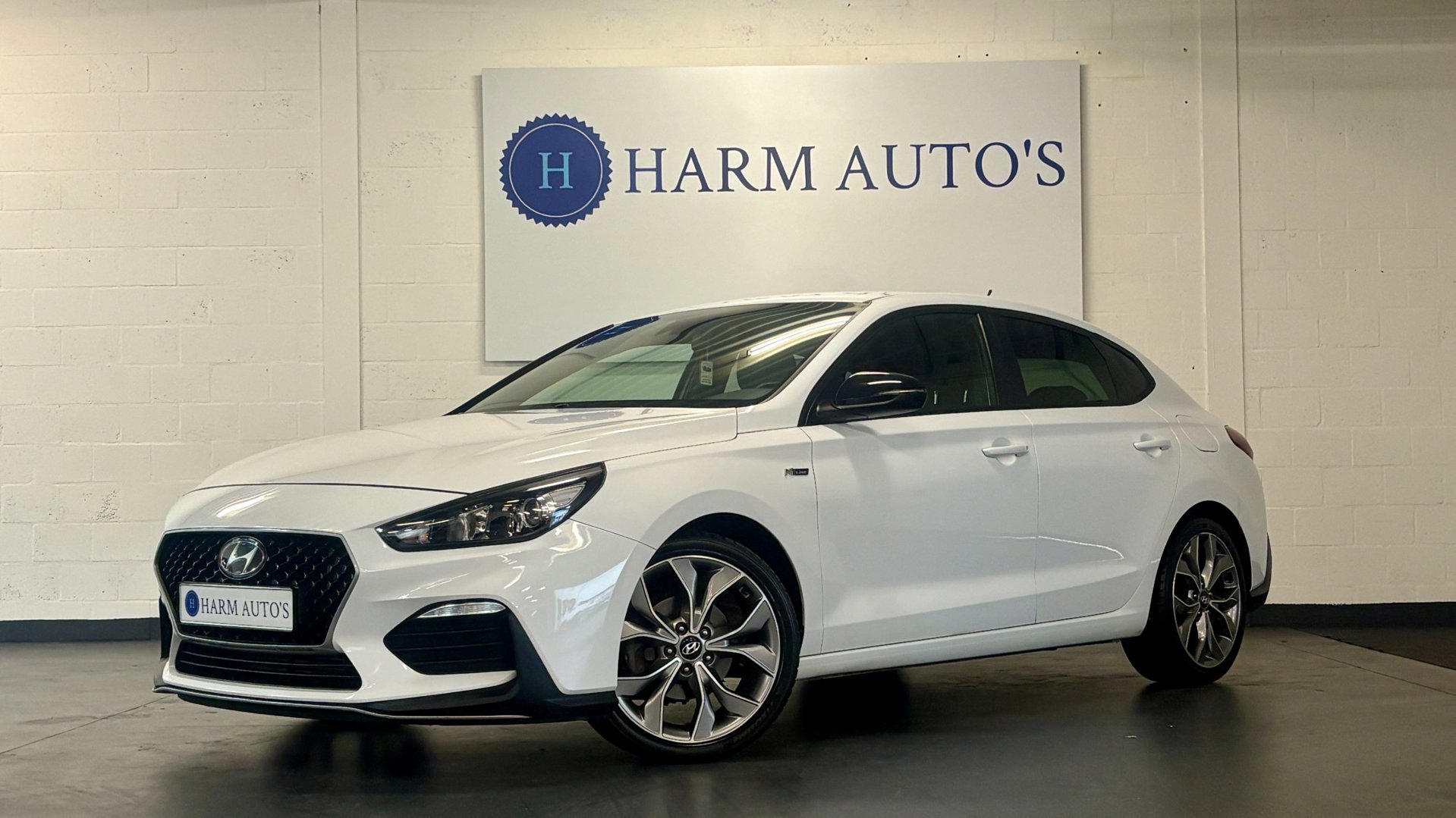 Hyundai i30 Fastback 1.4 T-GDI N Line 140pk LED / PDC / Cuise / Lane / ’18’