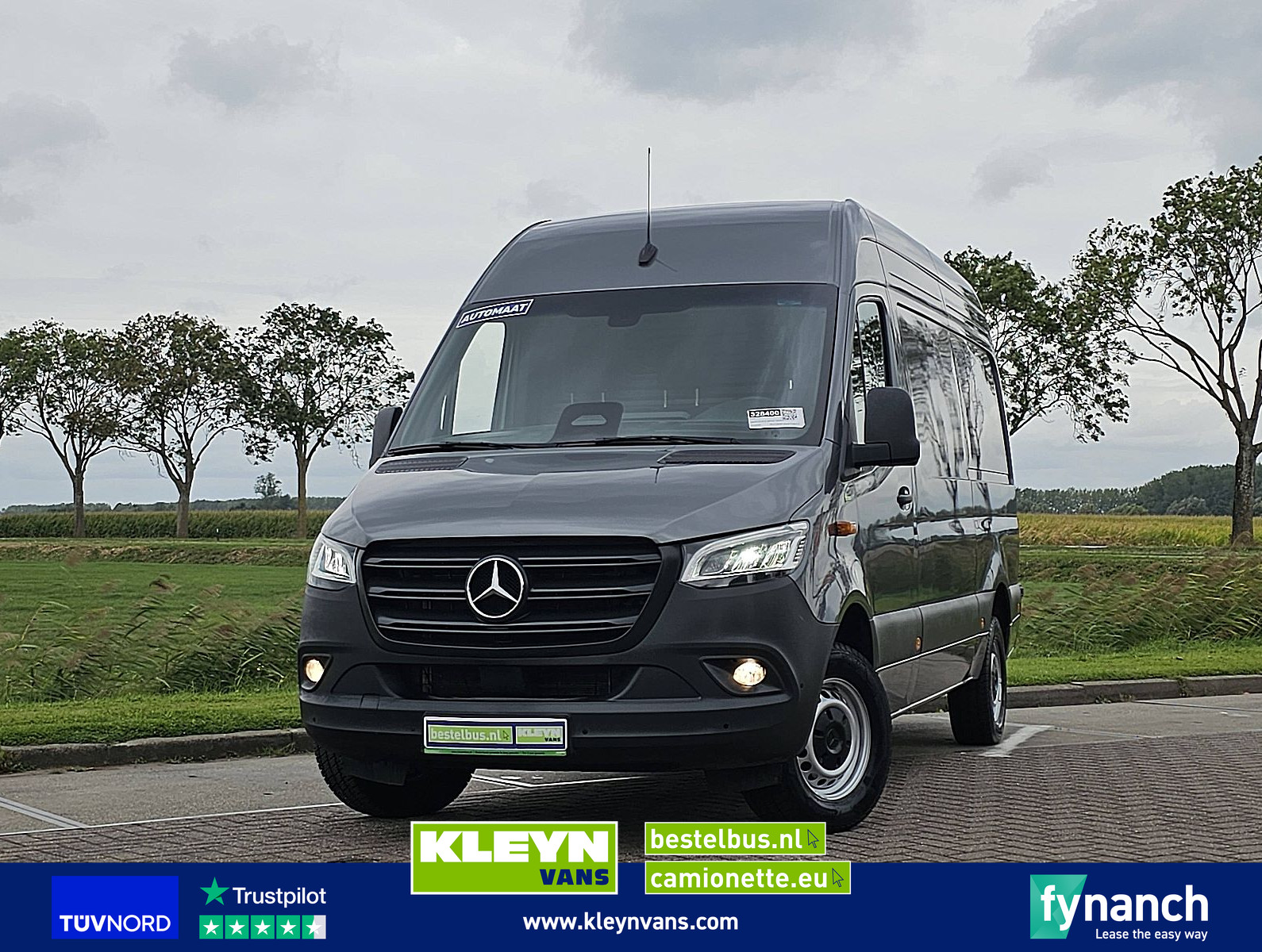 Mercedes-Benz Sprinter 317