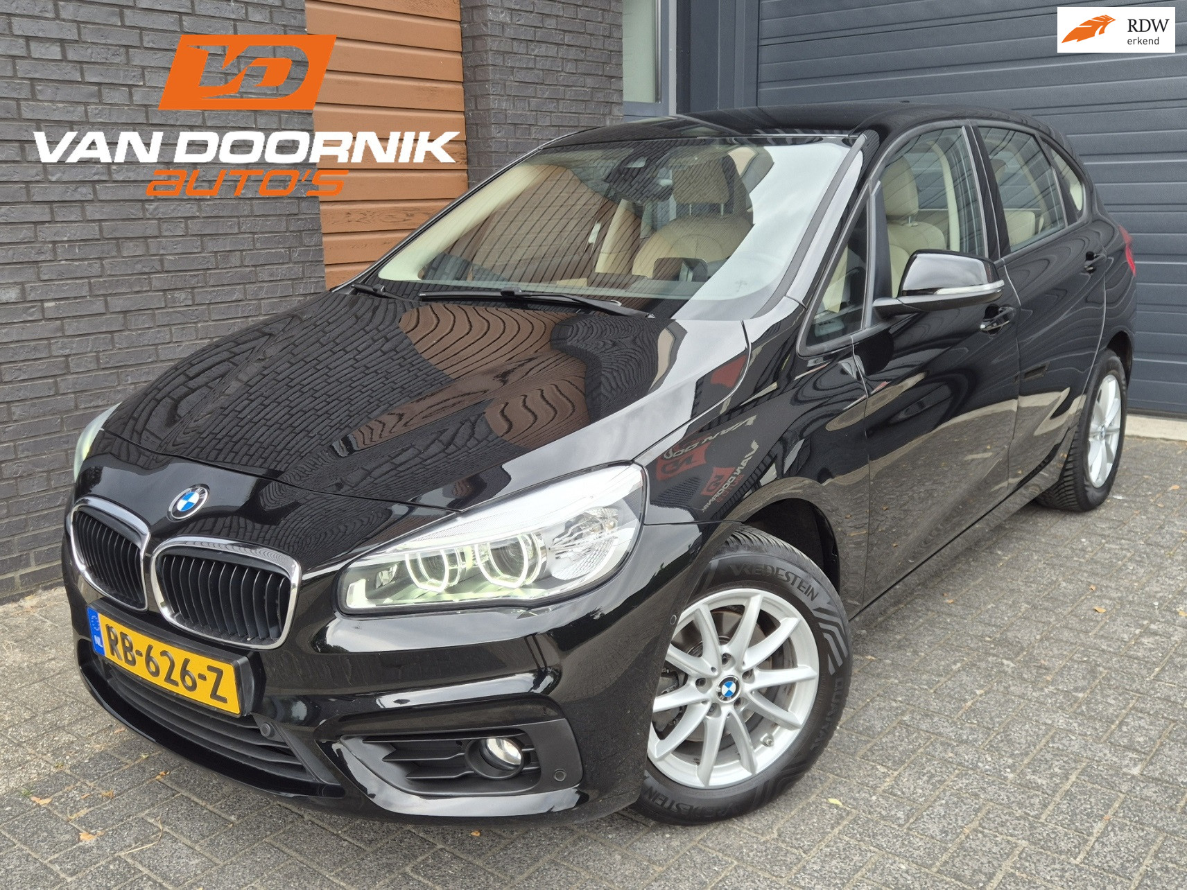 BMW 2 Serie Active Tourer 218i Corporate Lease High Executive Automaat Leder/Trekhaak/Navigatie