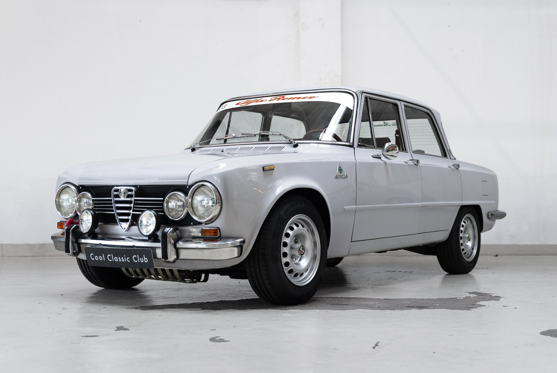 Alfa Romeo Giulia Super – 2.0L – LSD – Grigio indaco –