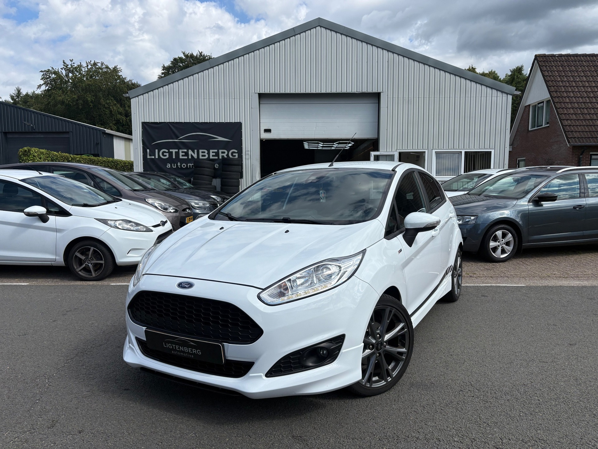 Ford Fiesta 1.0 EcoBoost ST Line CRUISE/NAVI/NAP/ONDERHOUDEN